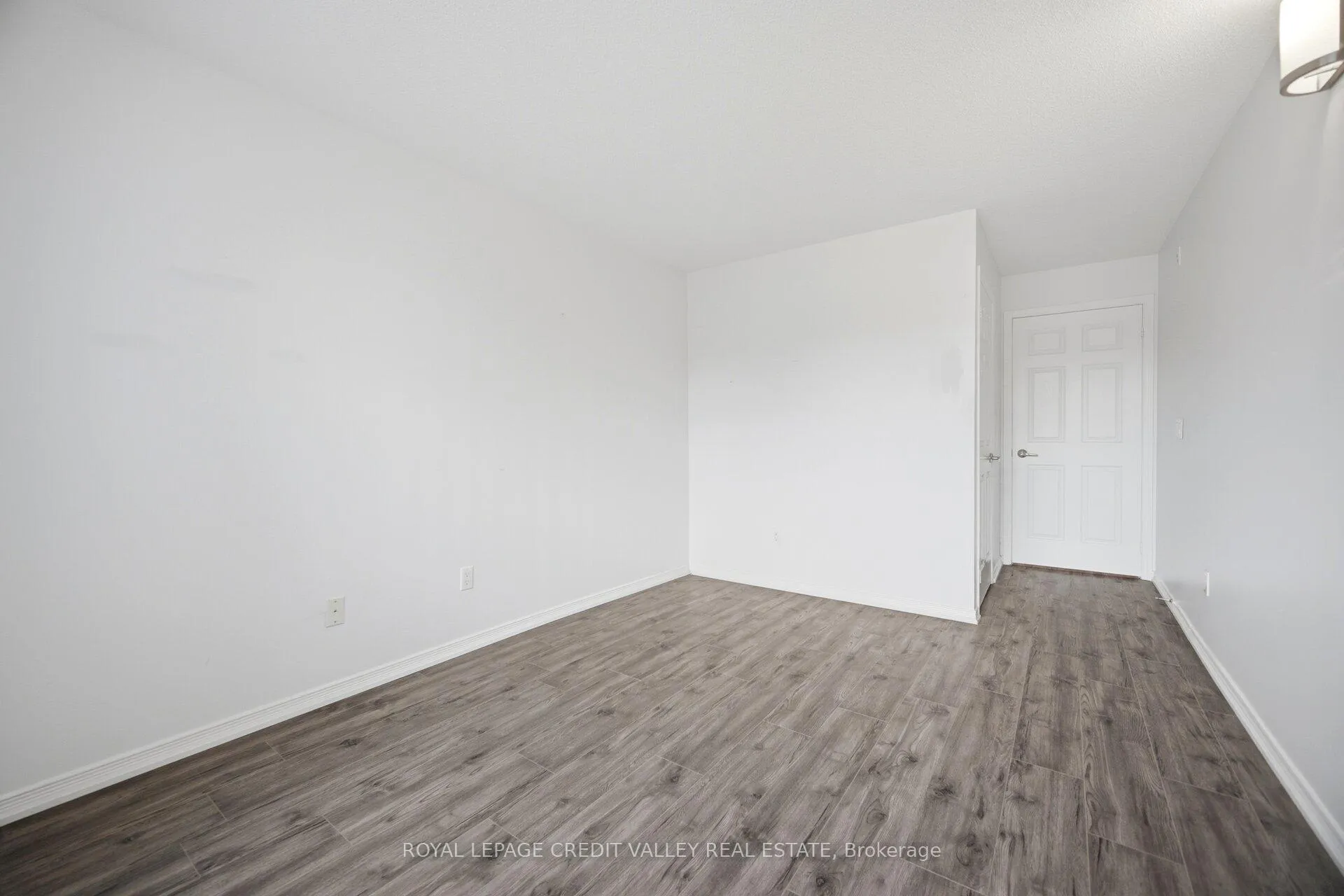 Photo 16 of Unit 108, 25 Via Rosedale, Brampton, Sandringham-Wellington — HOMEH