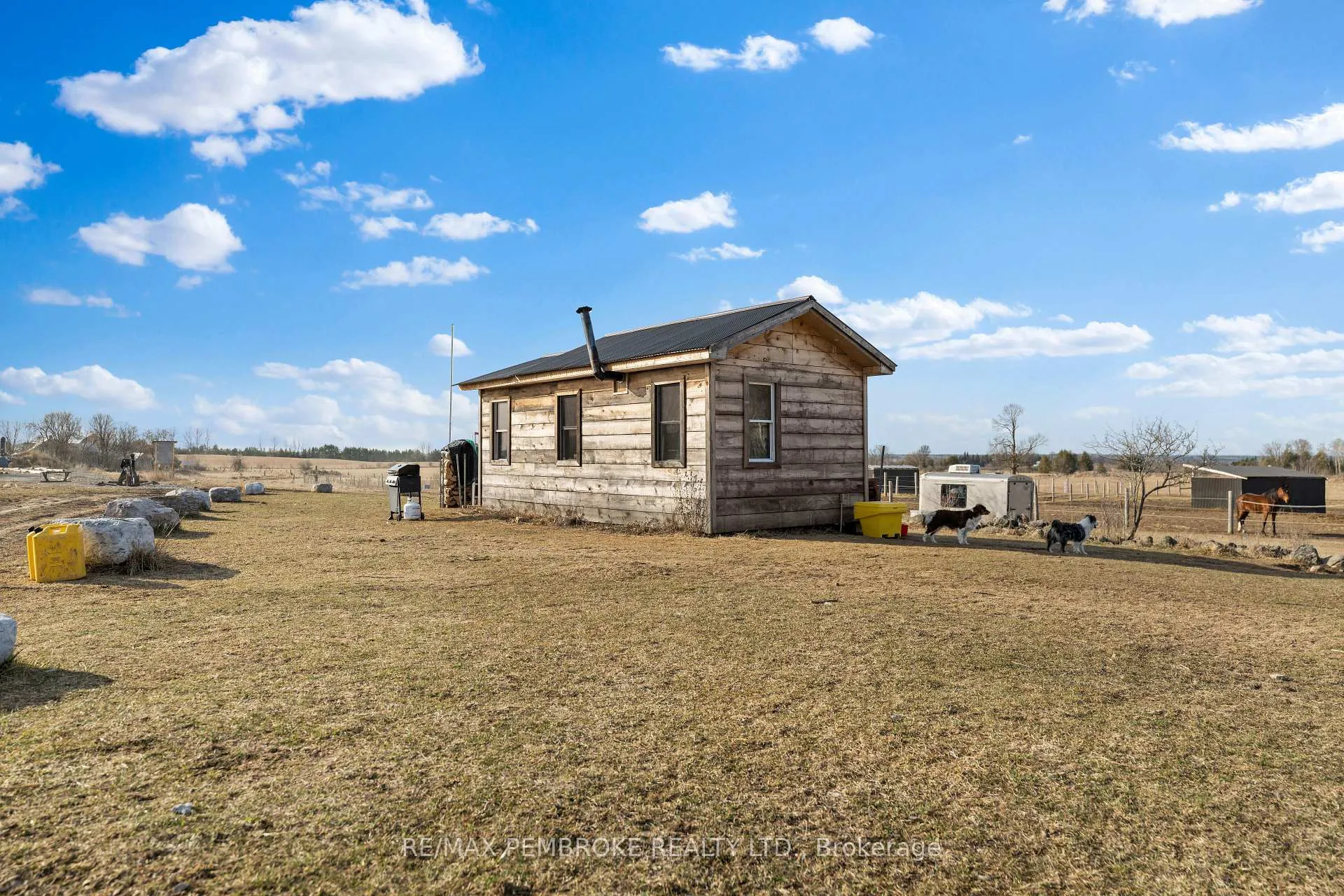 Photo 17 of 2111 Snake River Line, Laurentian Valley — HOMEH