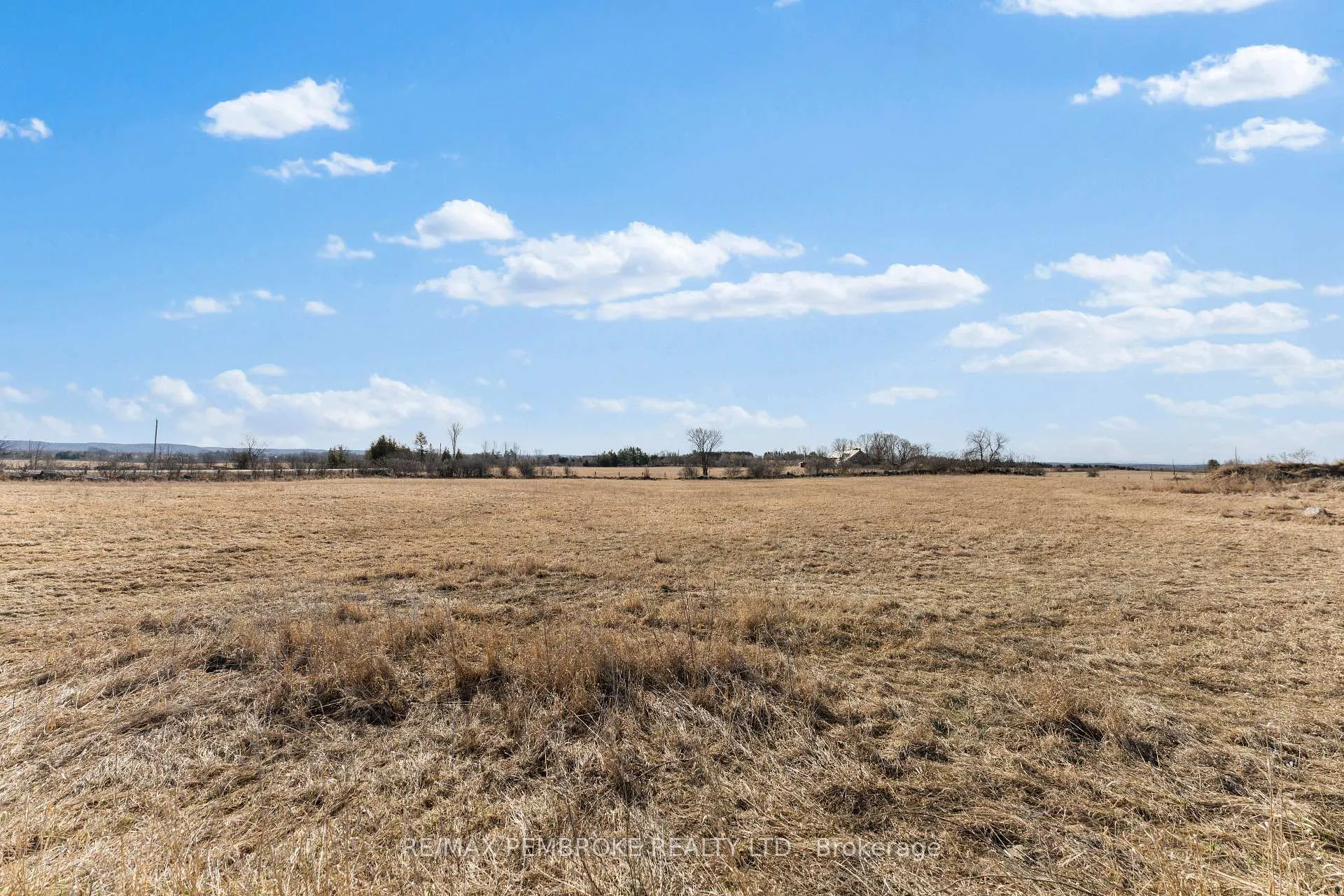 Photo 39 of 2111 Snake River Line, Laurentian Valley — HOMEH