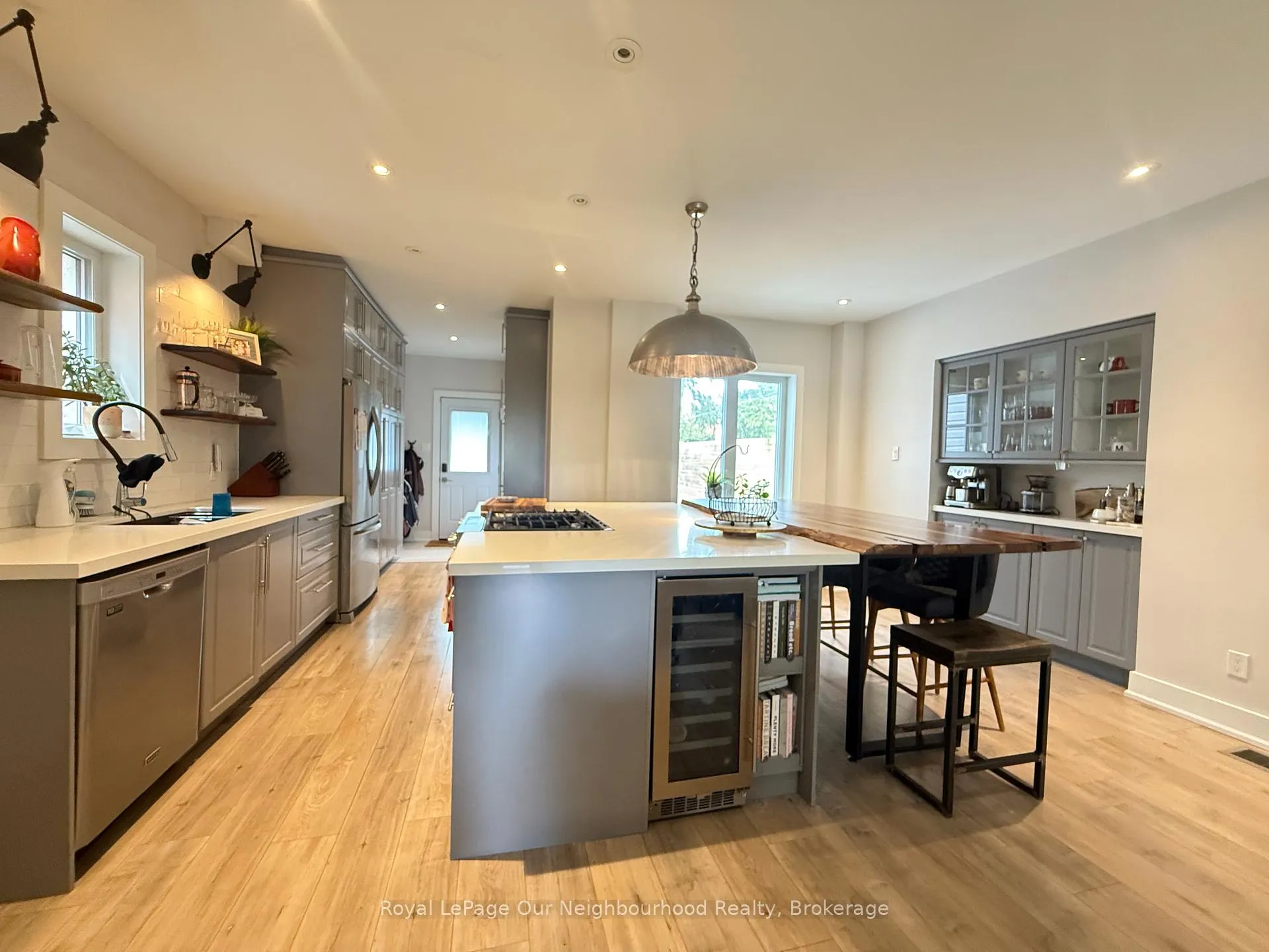 Photo 4 of Unit Upper, 48 Albani Street, Etobicoke, Mimico — HOMEH
