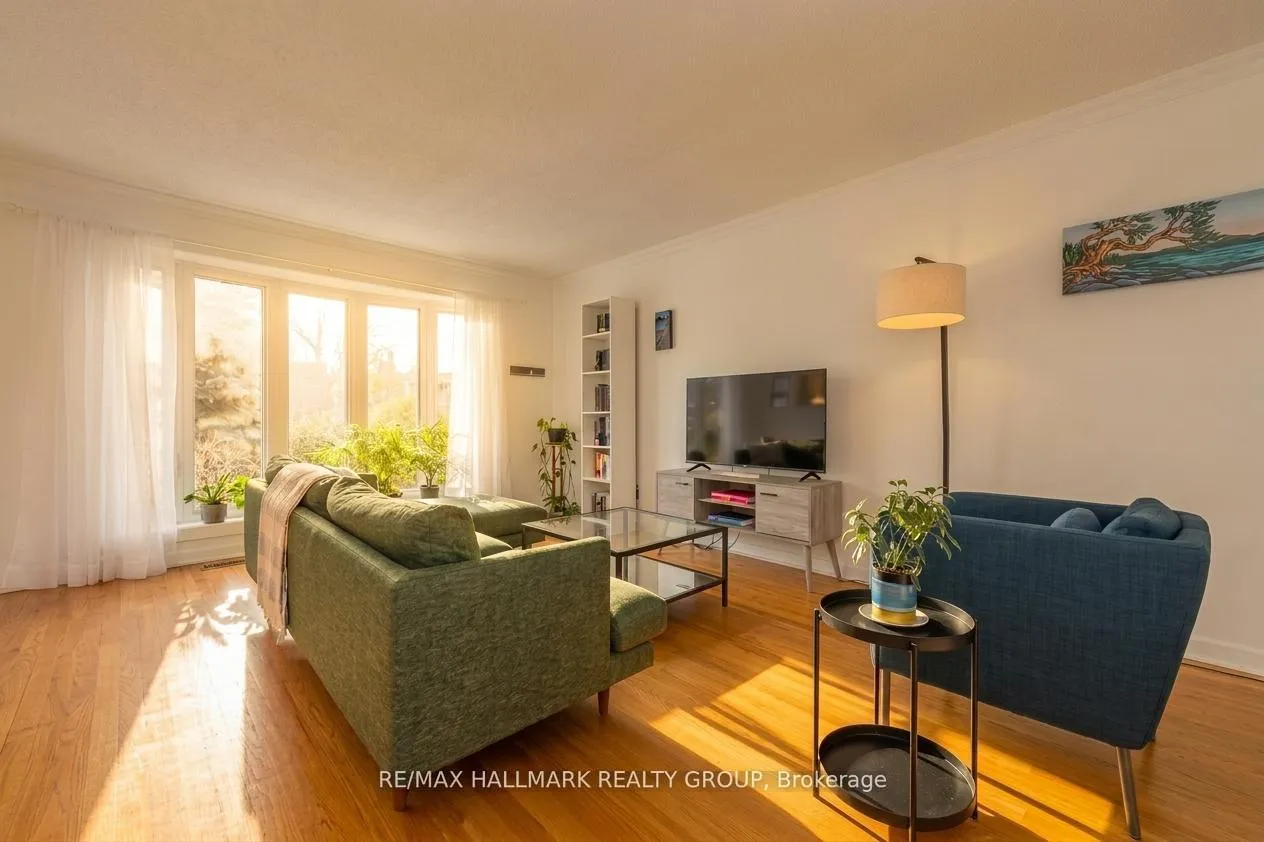 Photo 7 of 20 Mulvagh Avenue, Ottawa, Borden Farm/Stewart Farm/Carleton Heights/Parkwood Hills — HOMEH