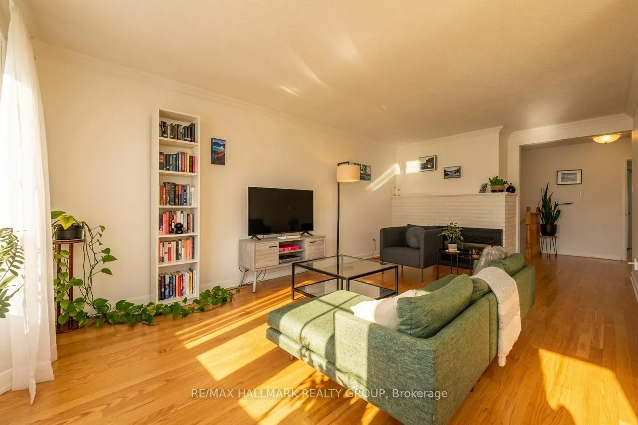 Photo 8 of 20 Mulvagh Avenue, Ottawa, Borden Farm/Stewart Farm/Carleton Heights/Parkwood Hills — HOMEH