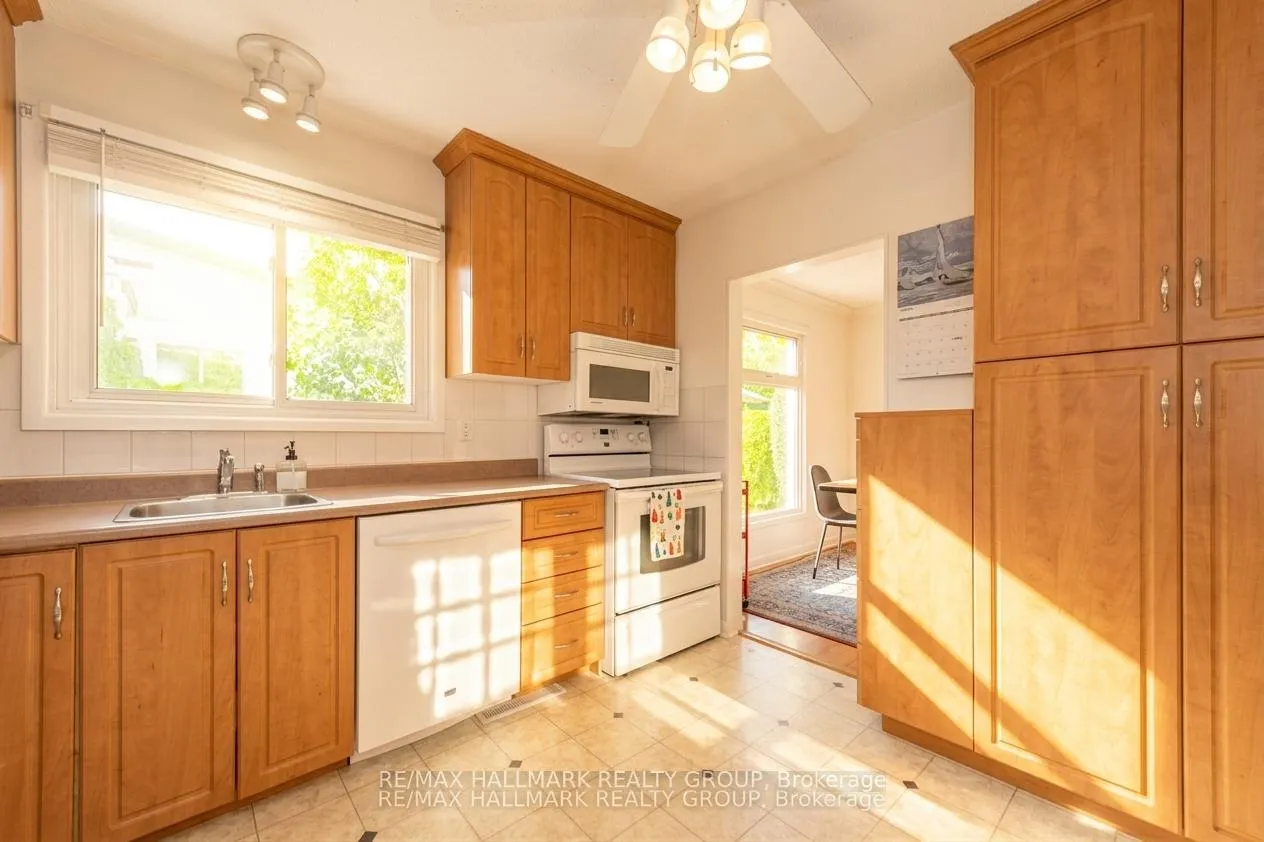 Photo 12 of 20 Mulvagh Avenue, Ottawa, Borden Farm/Stewart Farm/Carleton Heights/Parkwood Hills — HOMEH