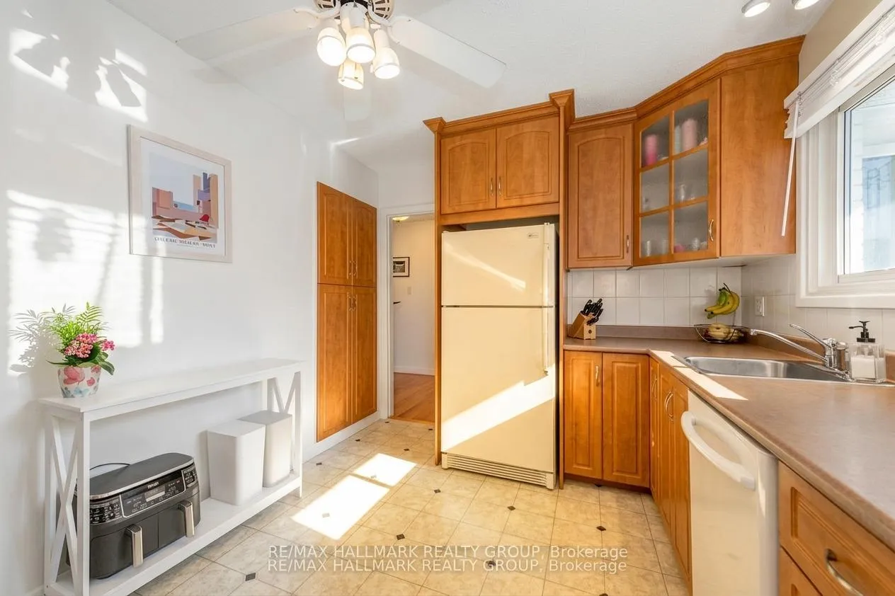 Photo 15 of 20 Mulvagh Avenue, Ottawa, Borden Farm/Stewart Farm/Carleton Heights/Parkwood Hills — HOMEH