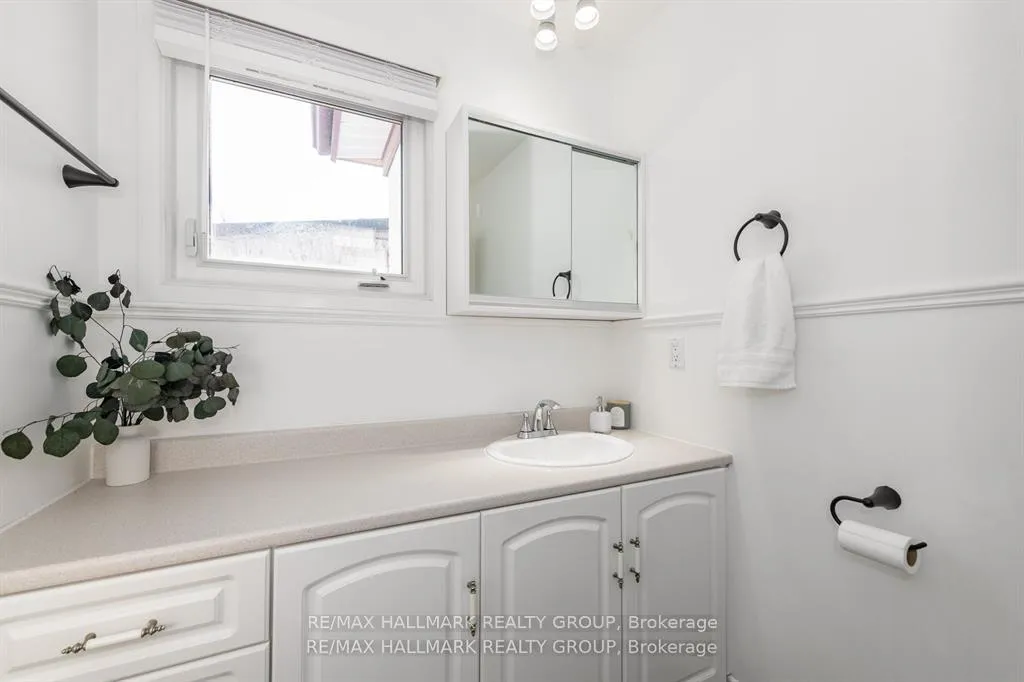 Photo 21 of 20 Mulvagh Avenue, Ottawa, Borden Farm/Stewart Farm/Carleton Heights/Parkwood Hills — HOMEH