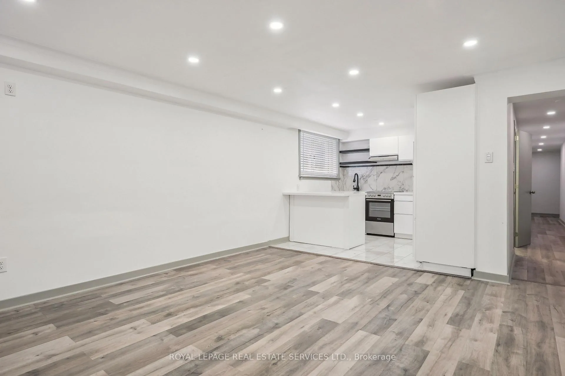 Photo 8 of Unit 6, 18 Thirty Third Street, Etobicoke, Long Branch — HOMEH