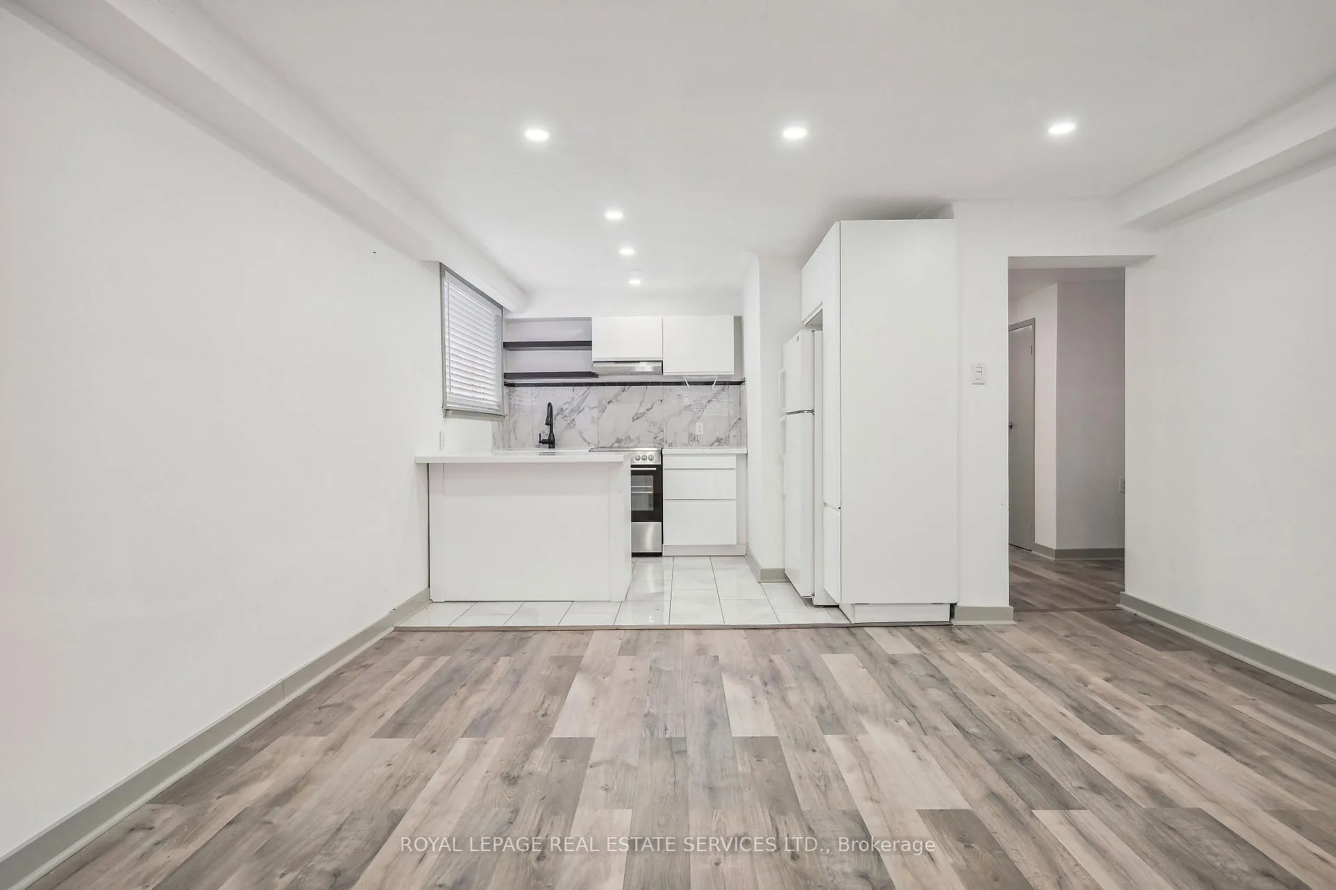 Photo 9 of Unit 6, 18 Thirty Third Street, Etobicoke, Long Branch — HOMEH