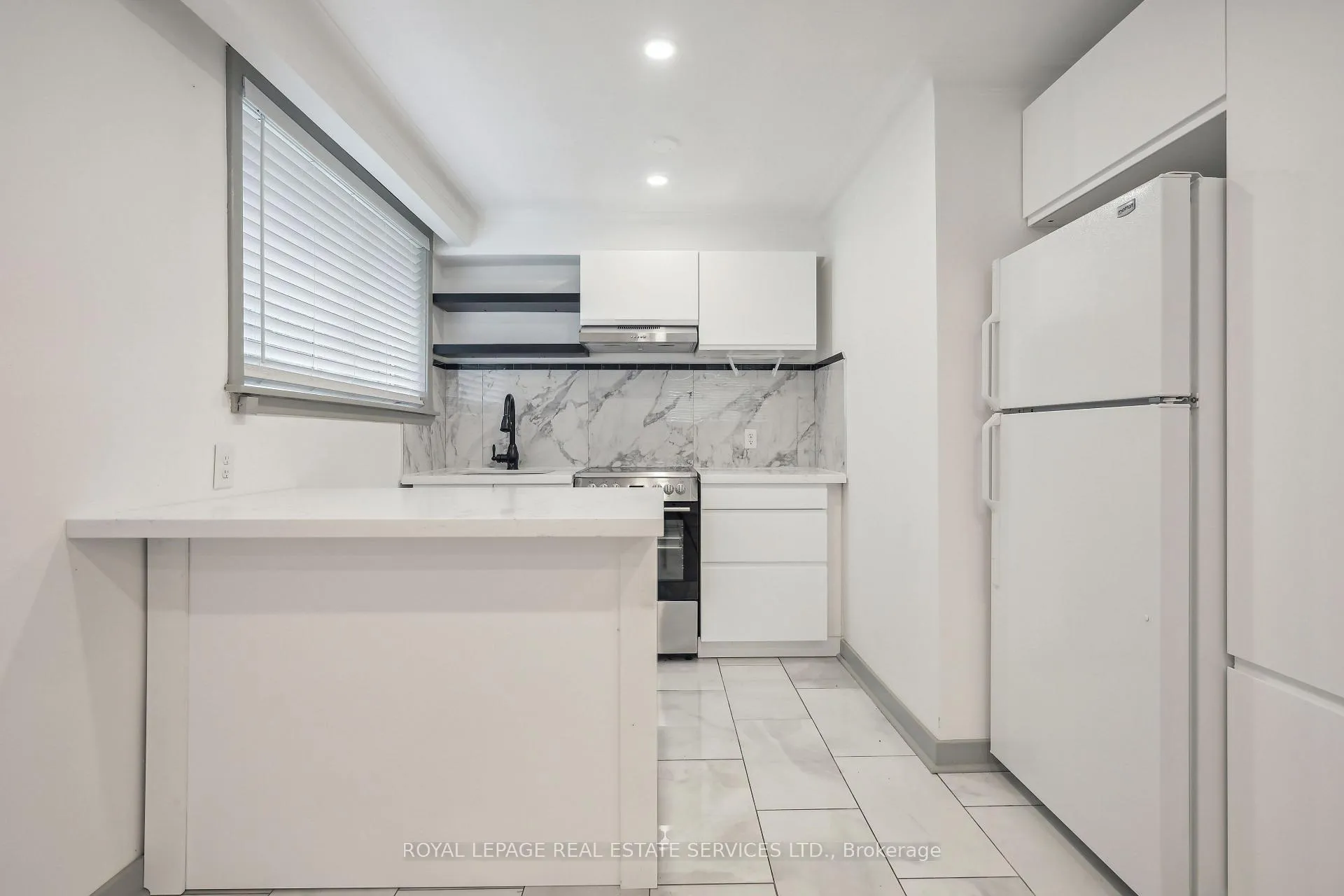 Photo 11 of Unit 6, 18 Thirty Third Street, Etobicoke, Long Branch — HOMEH