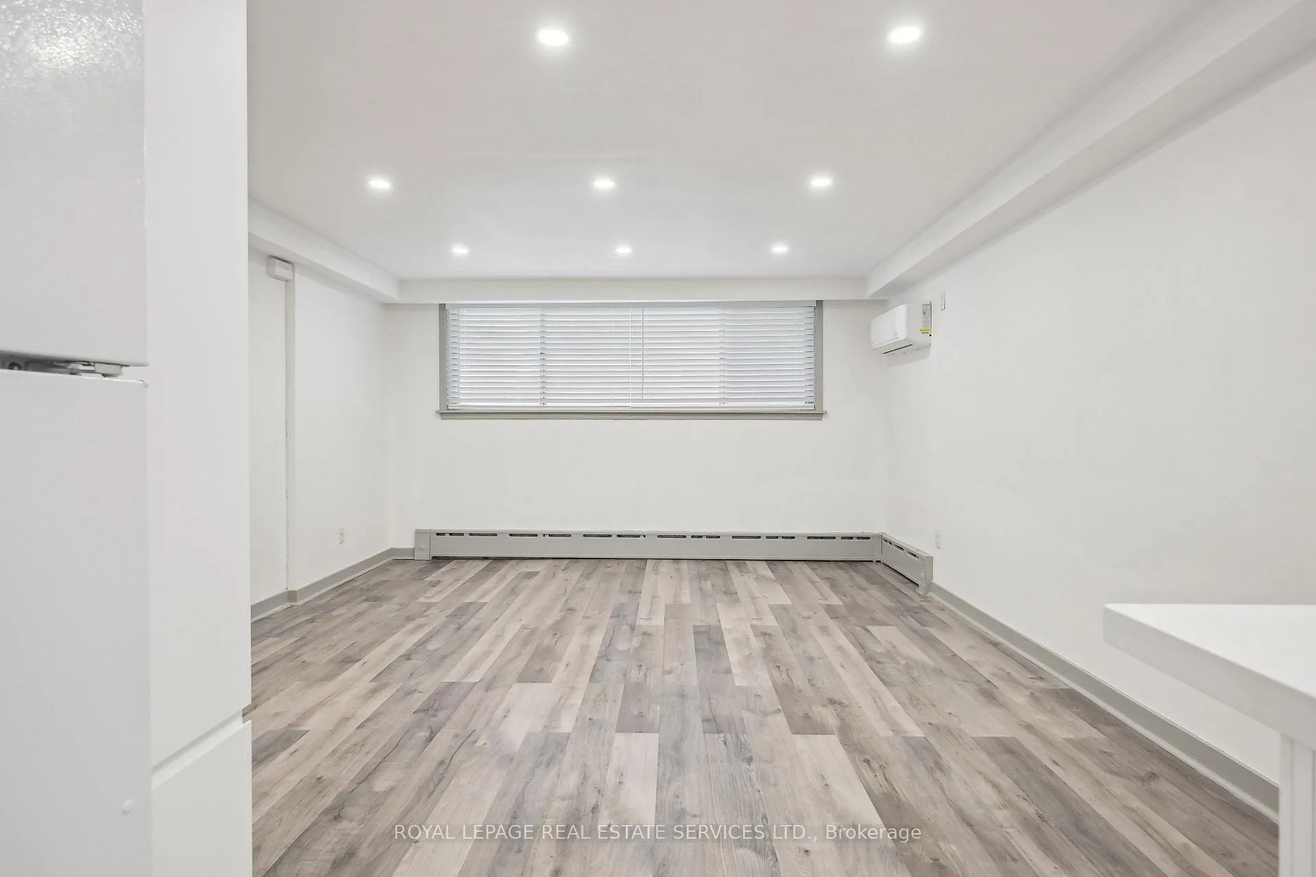 Photo 14 of Unit 6, 18 Thirty Third Street, Etobicoke, Long Branch — HOMEH