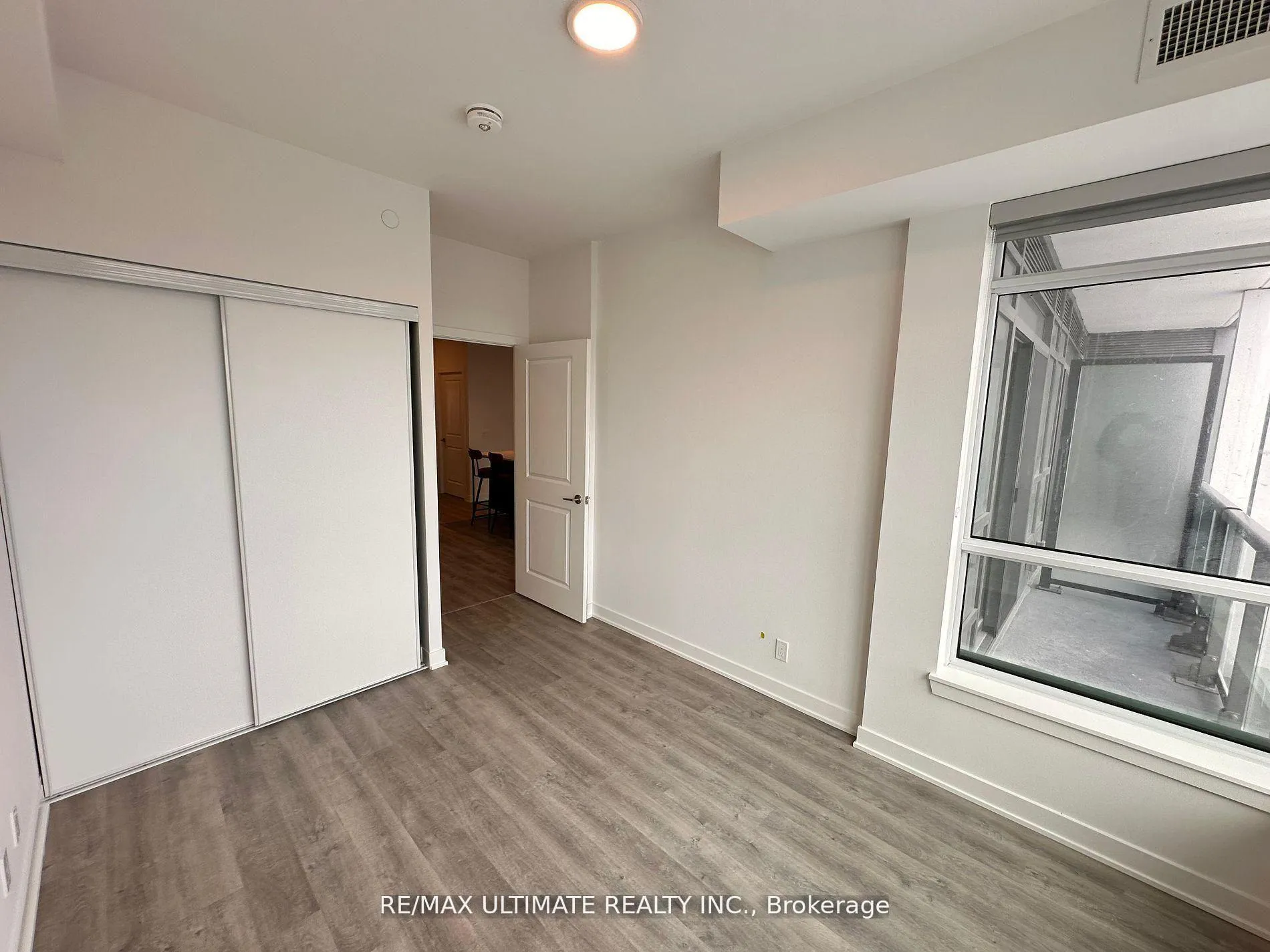 Photo 14 of Unit 1701A, 30 Upper Mall Way, Vaughan, Brownridge — HOMEH
