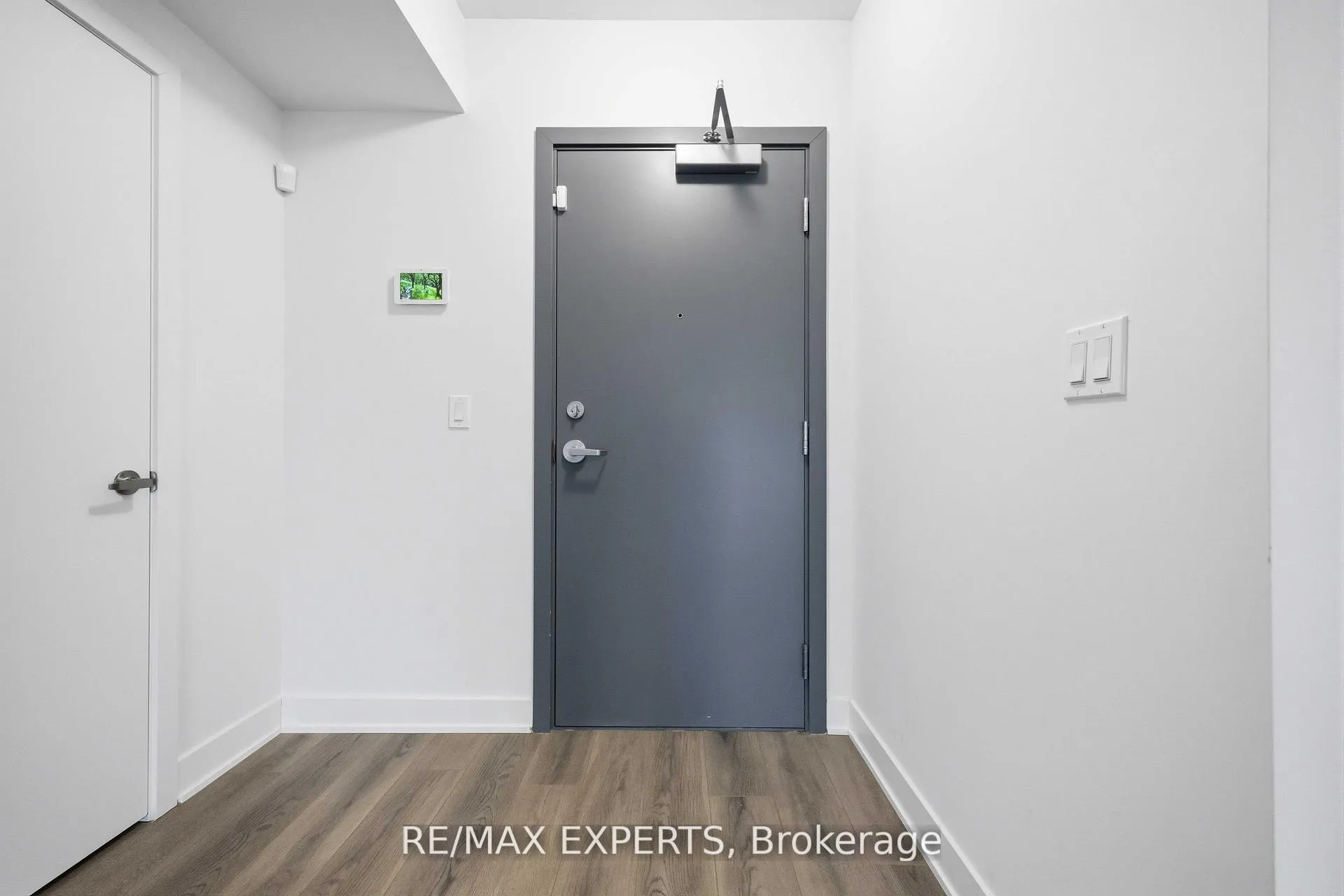Photo 10 of Unit 311, 110 Grew Boulevard, Georgina, Sutton & Jackson's Point — HOMEH