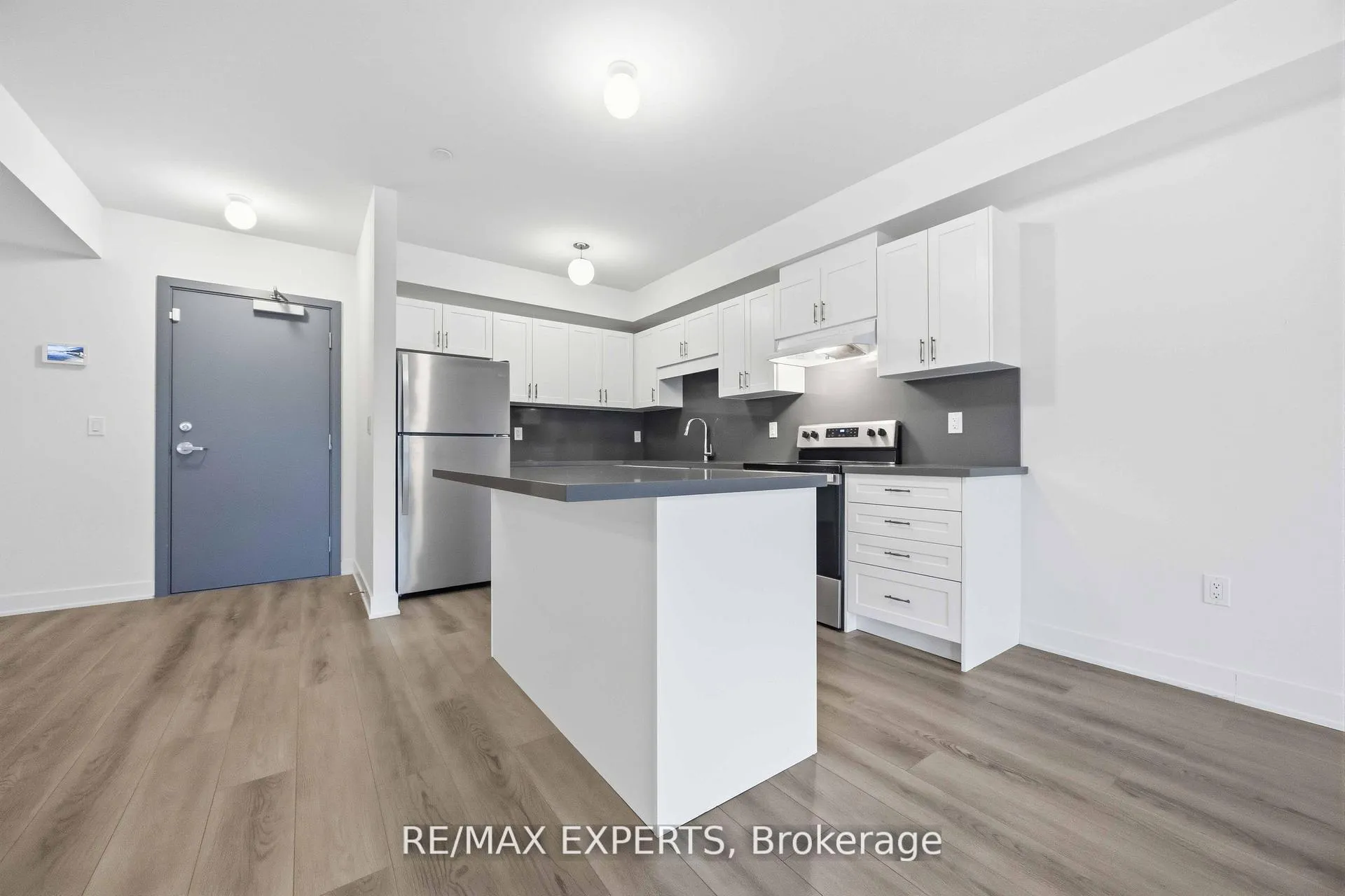 Photo 14 of Unit 311, 110 Grew Boulevard, Georgina, Sutton & Jackson's Point — HOMEH
