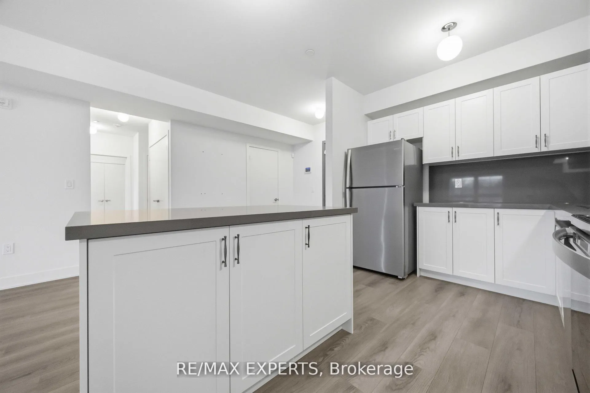 Photo 17 of Unit 311, 110 Grew Boulevard, Georgina, Sutton & Jackson's Point — HOMEH
