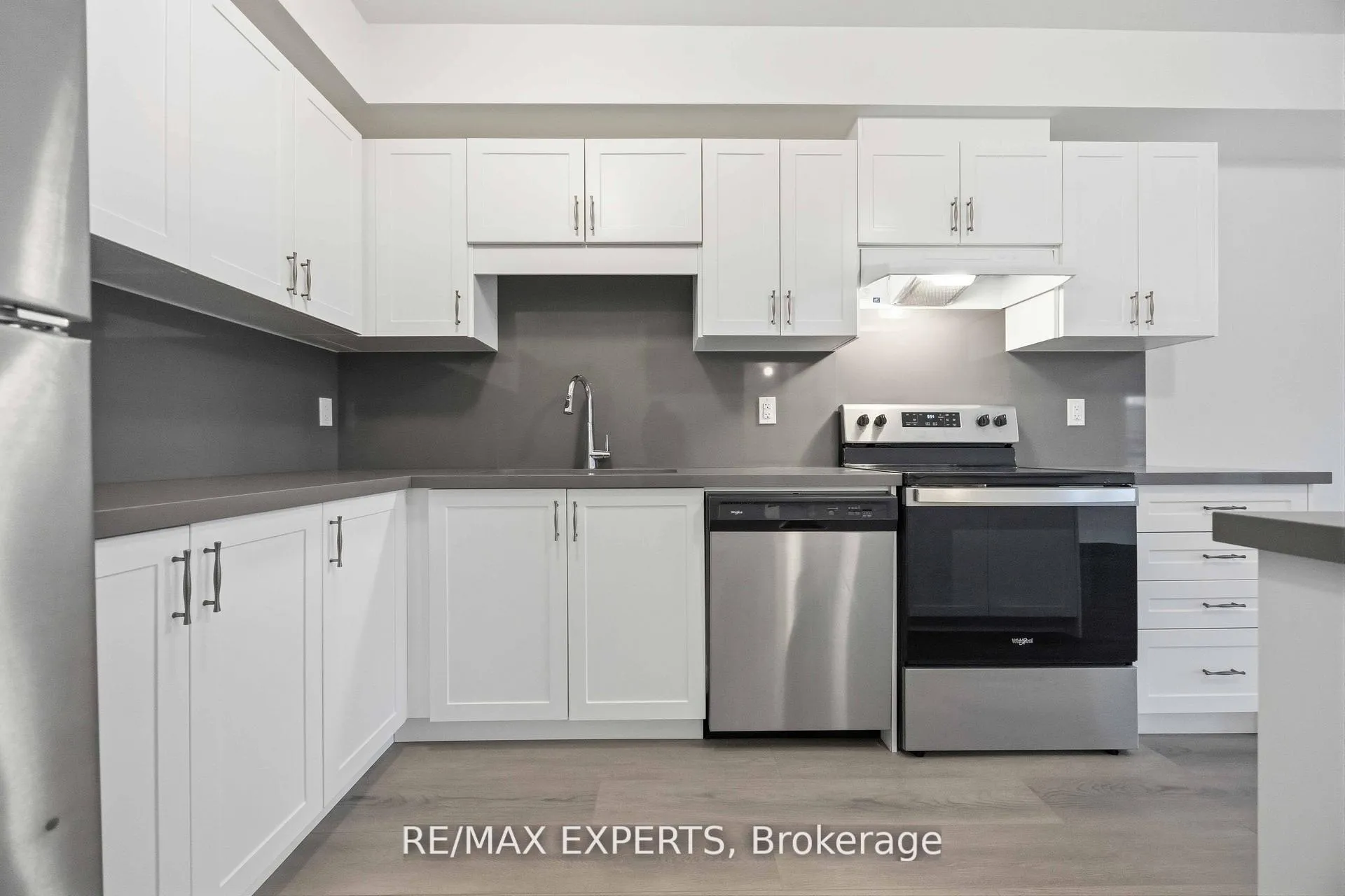 Photo 22 of Unit 311, 110 Grew Boulevard, Georgina, Sutton & Jackson's Point — HOMEH