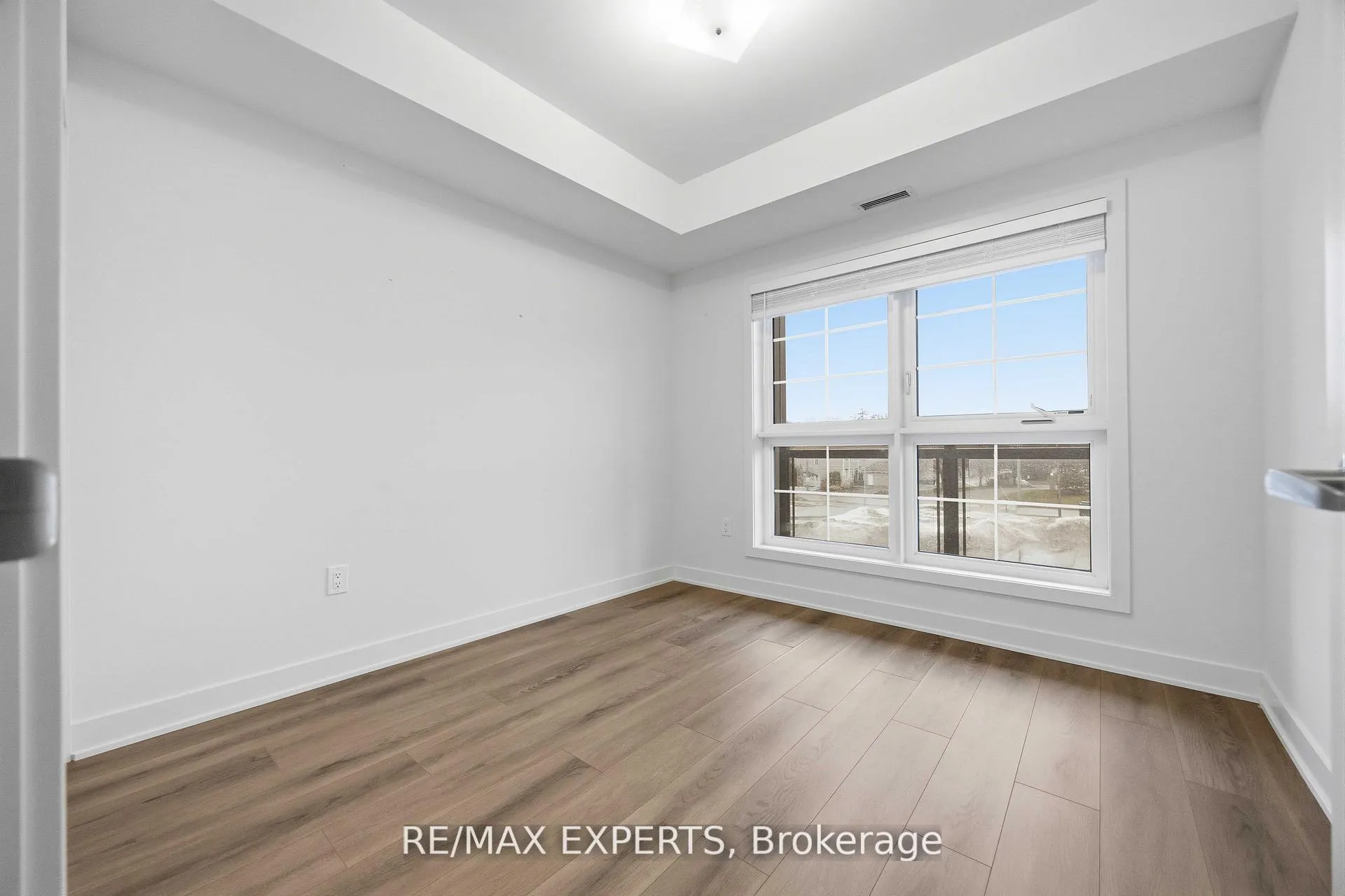 Photo 33 of Unit 311, 110 Grew Boulevard, Georgina, Sutton & Jackson's Point — HOMEH