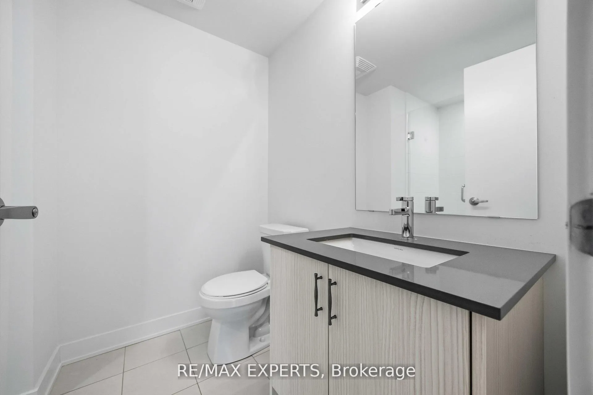 Photo 36 of Unit 311, 110 Grew Boulevard, Georgina, Sutton & Jackson's Point — HOMEH