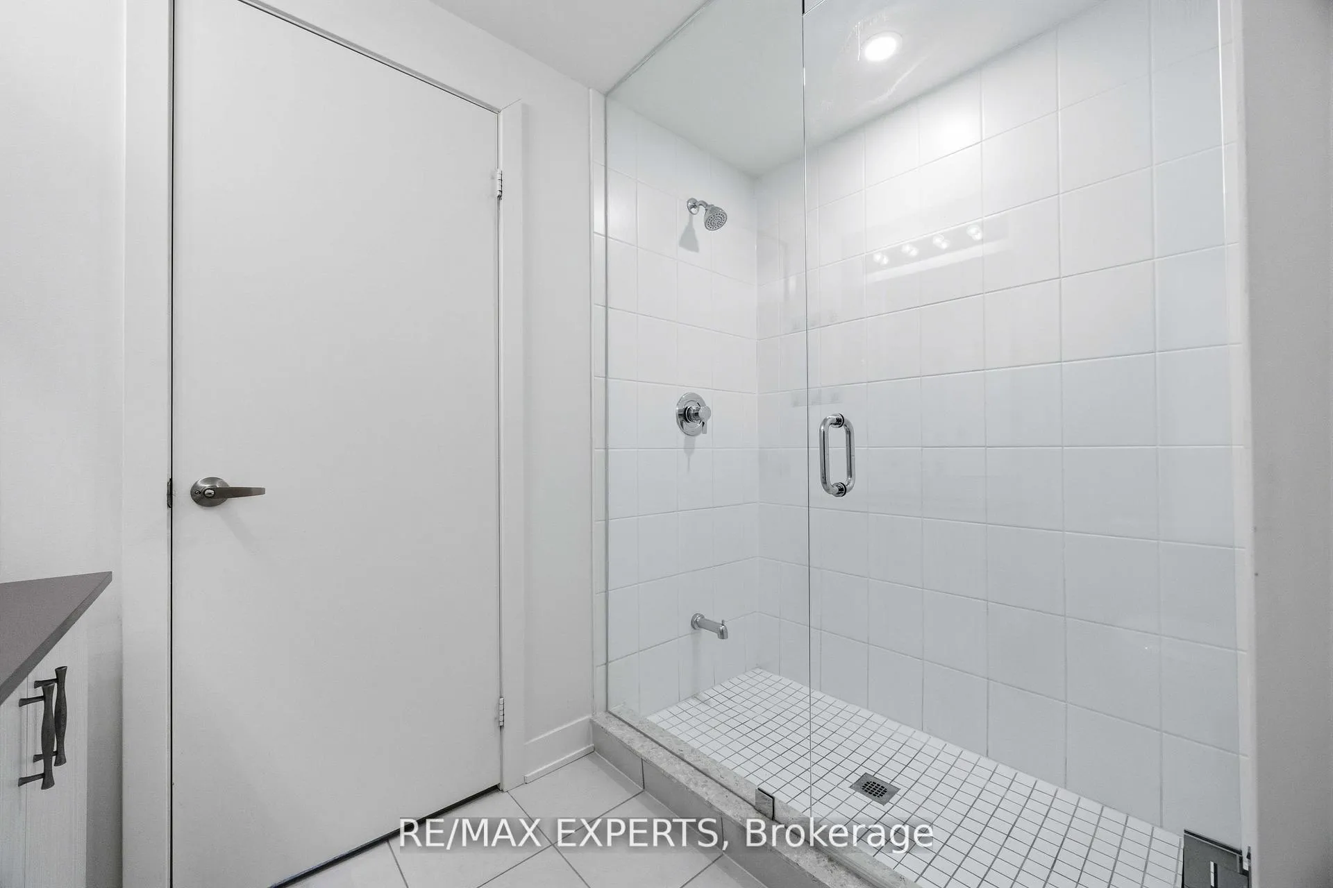 Photo 37 of Unit 311, 110 Grew Boulevard, Georgina, Sutton & Jackson's Point — HOMEH