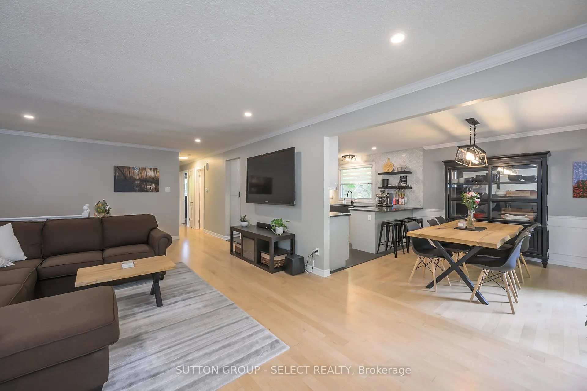 Photo 17 of 181 Dearborn Avenue, London, South K — HOMEH
