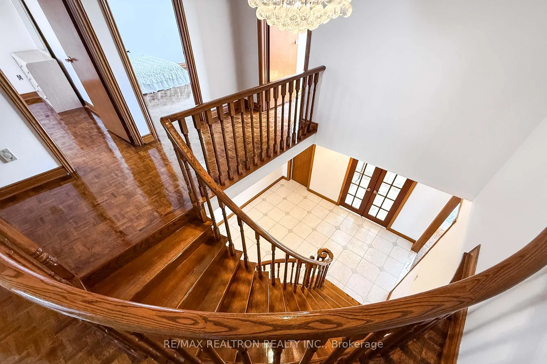 Photo 21 of 73 Saddle Tree Crescent, Vaughan, West Woodbridge — HOMEH