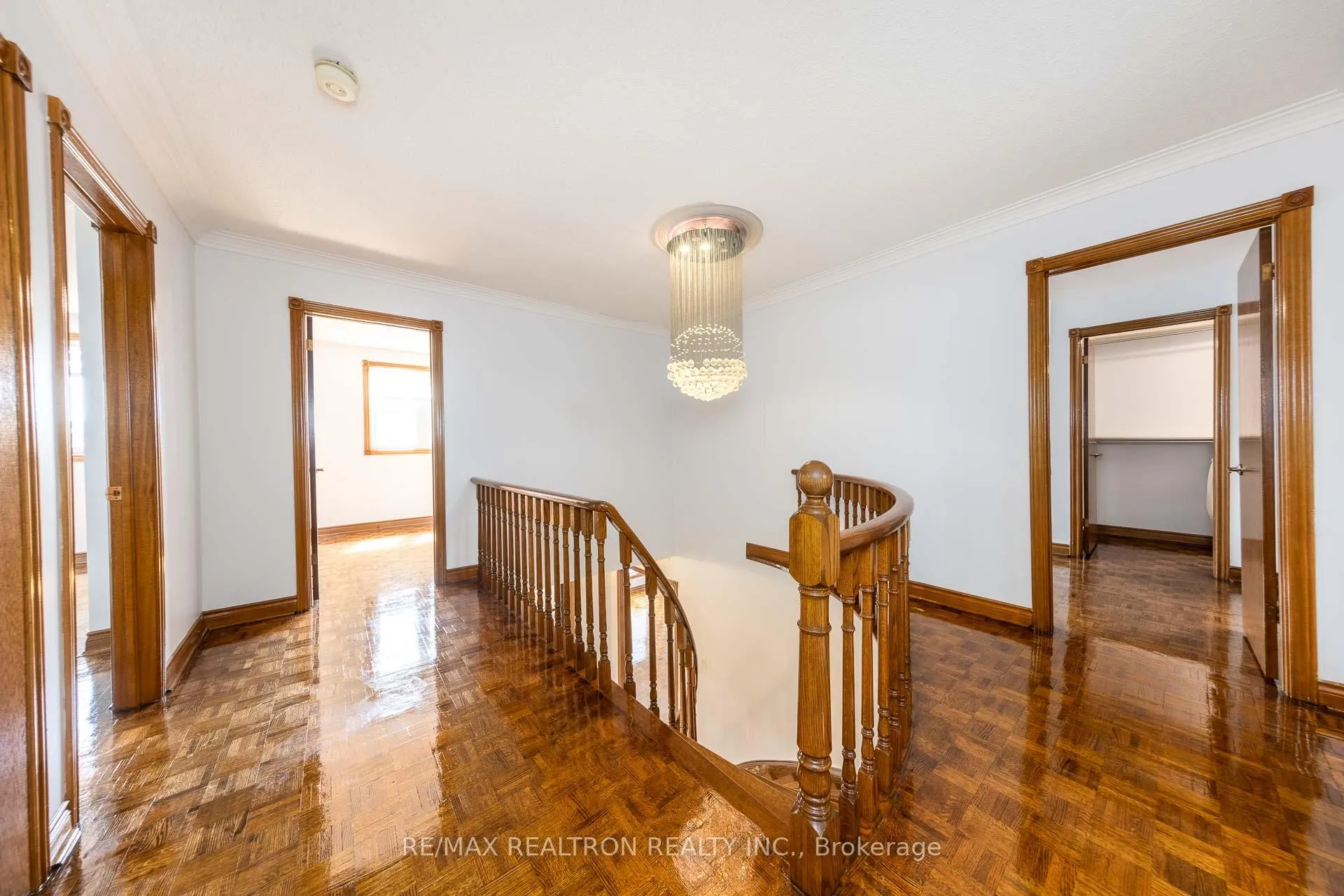 Photo 22 of 73 Saddle Tree Crescent, Vaughan, West Woodbridge — HOMEH