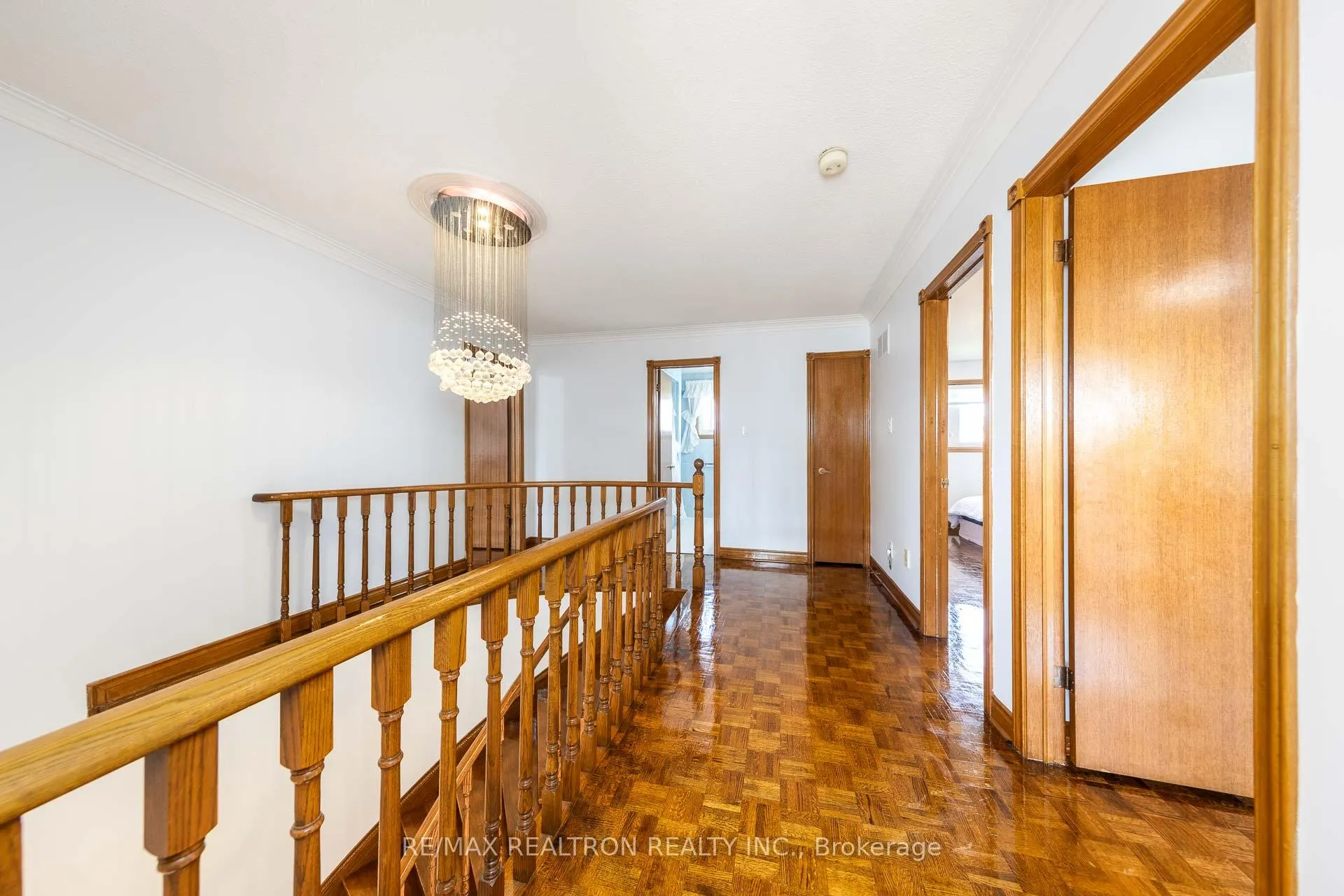 Photo 23 of 73 Saddle Tree Crescent, Vaughan, West Woodbridge — HOMEH
