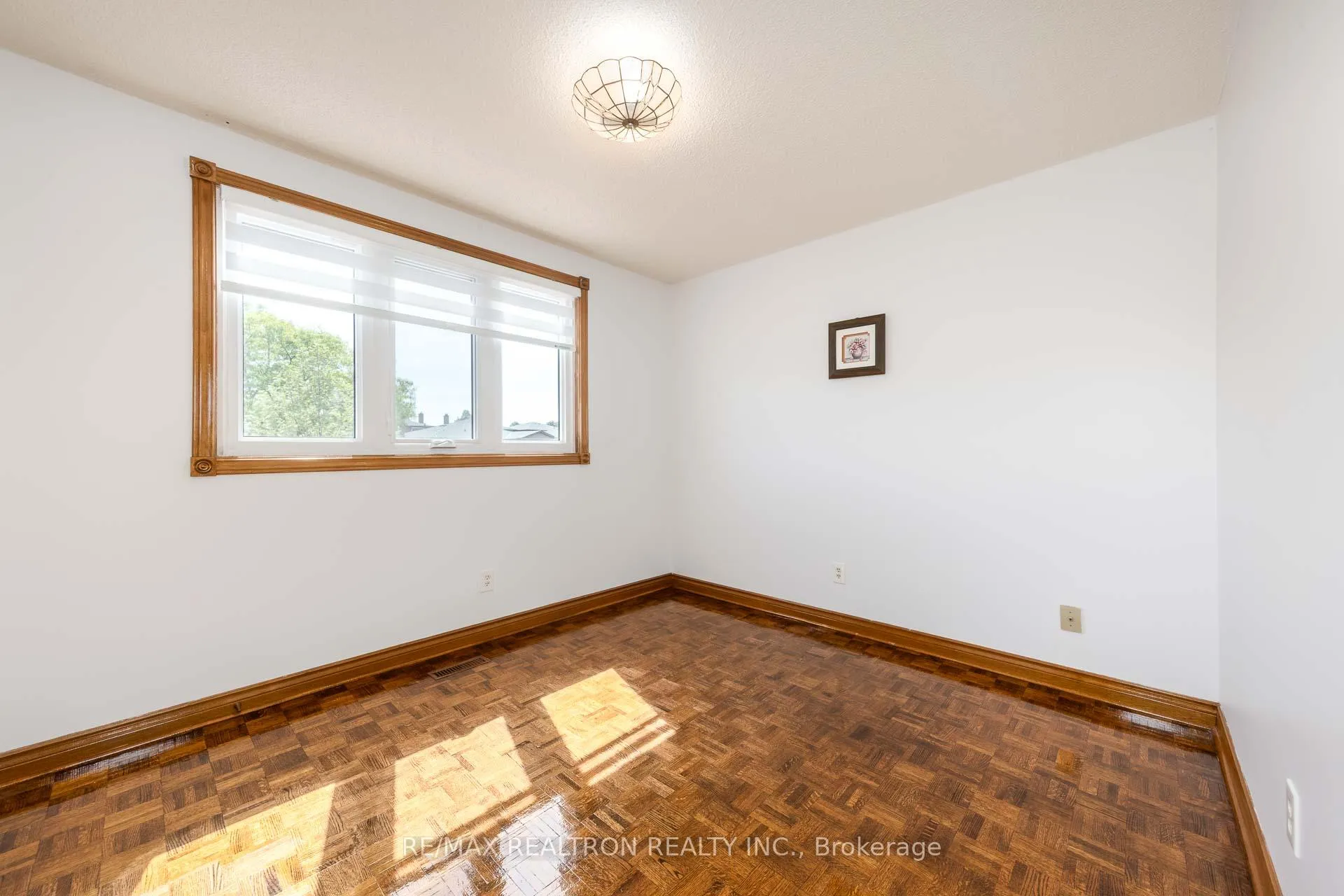 Photo 24 of 73 Saddle Tree Crescent, Vaughan, West Woodbridge — HOMEH