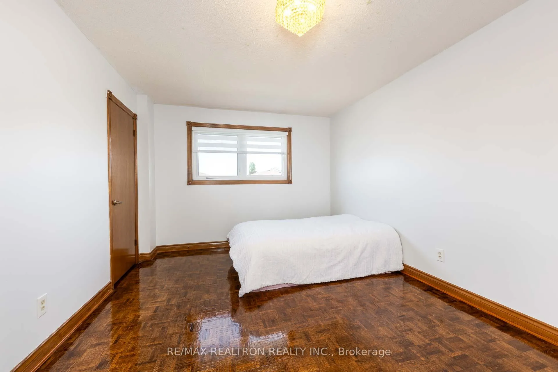 Photo 29 of 73 Saddle Tree Crescent, Vaughan, West Woodbridge — HOMEH