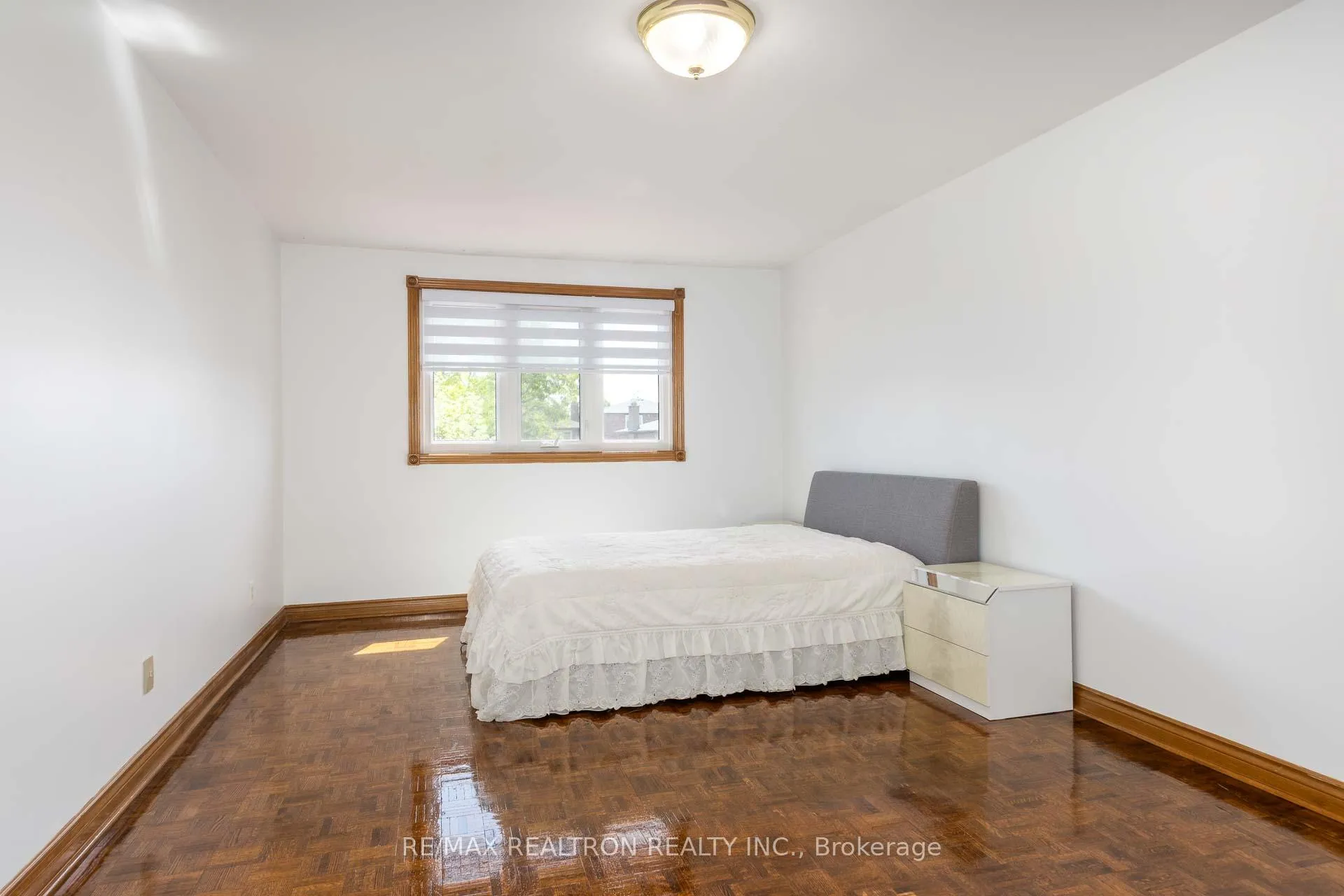 Photo 31 of 73 Saddle Tree Crescent, Vaughan, West Woodbridge — HOMEH