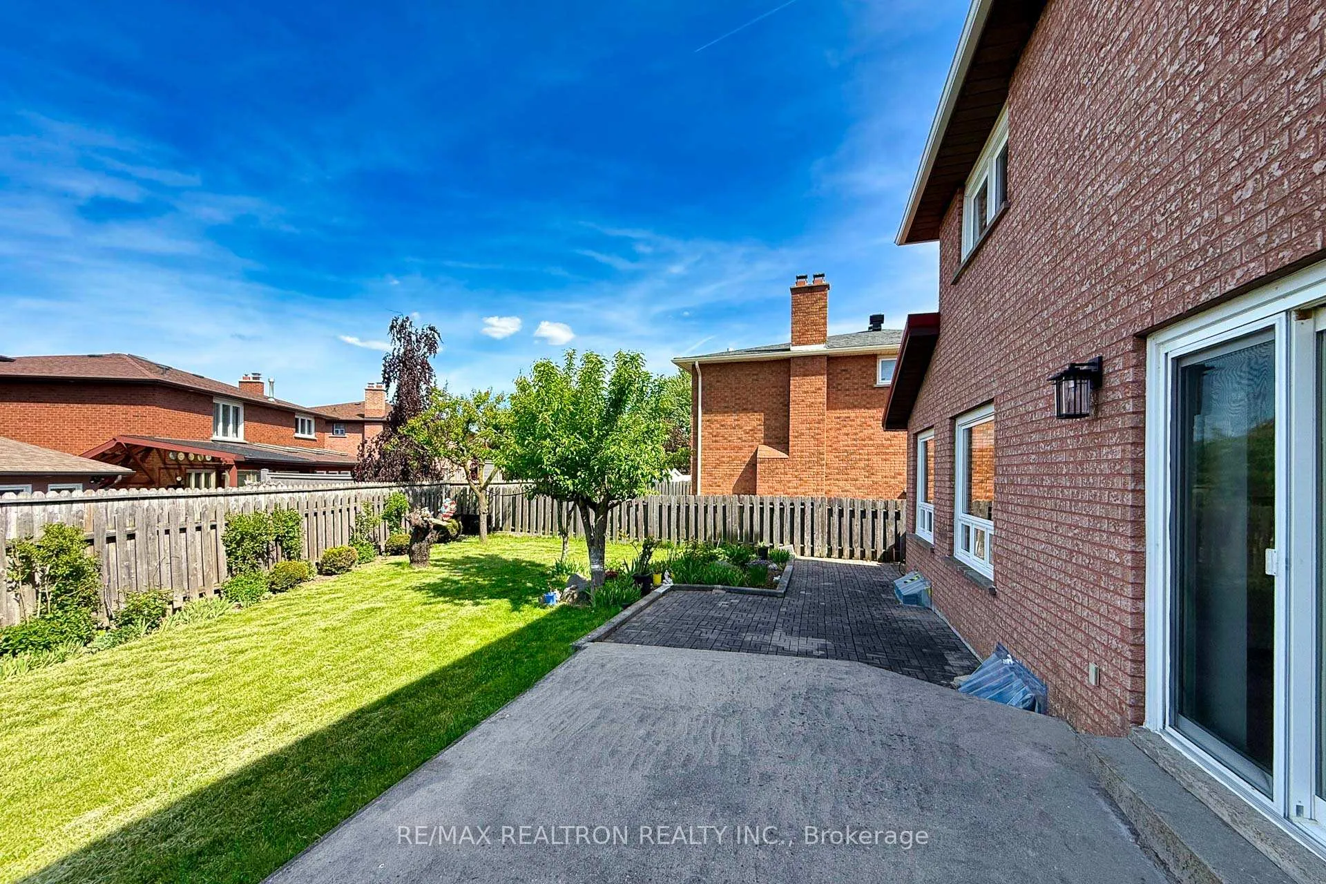 Photo 42 of 73 Saddle Tree Crescent, Vaughan, West Woodbridge — HOMEH