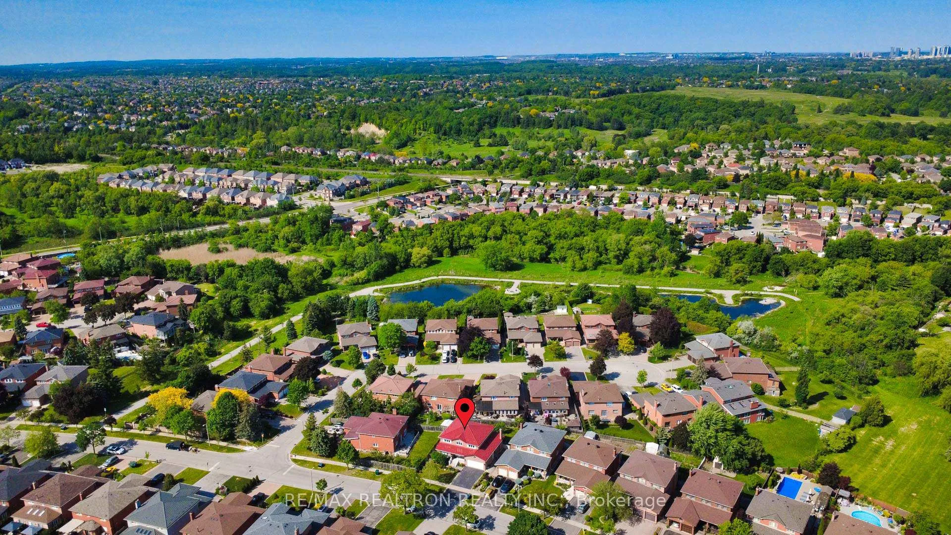 Photo 49 of 73 Saddle Tree Crescent, Vaughan, West Woodbridge — HOMEH