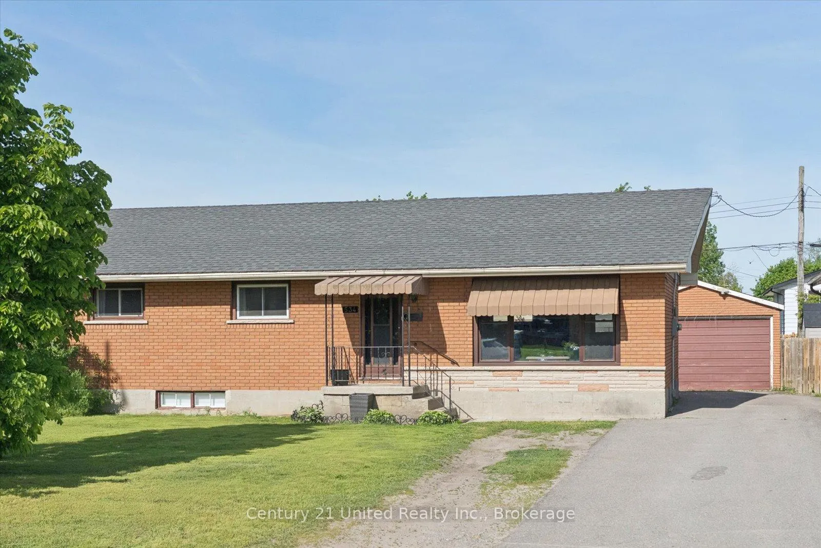 Photo 4 of 534 Robert Road, Peterborough, Otonabee Ward 1 — HOMEH