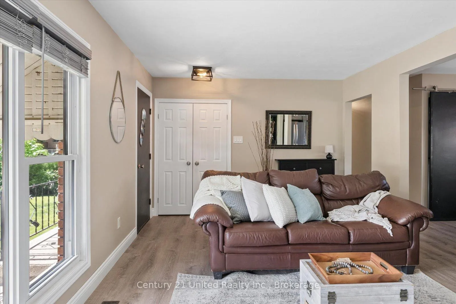 Photo 10 of 534 Robert Road, Peterborough, Otonabee Ward 1 — HOMEH