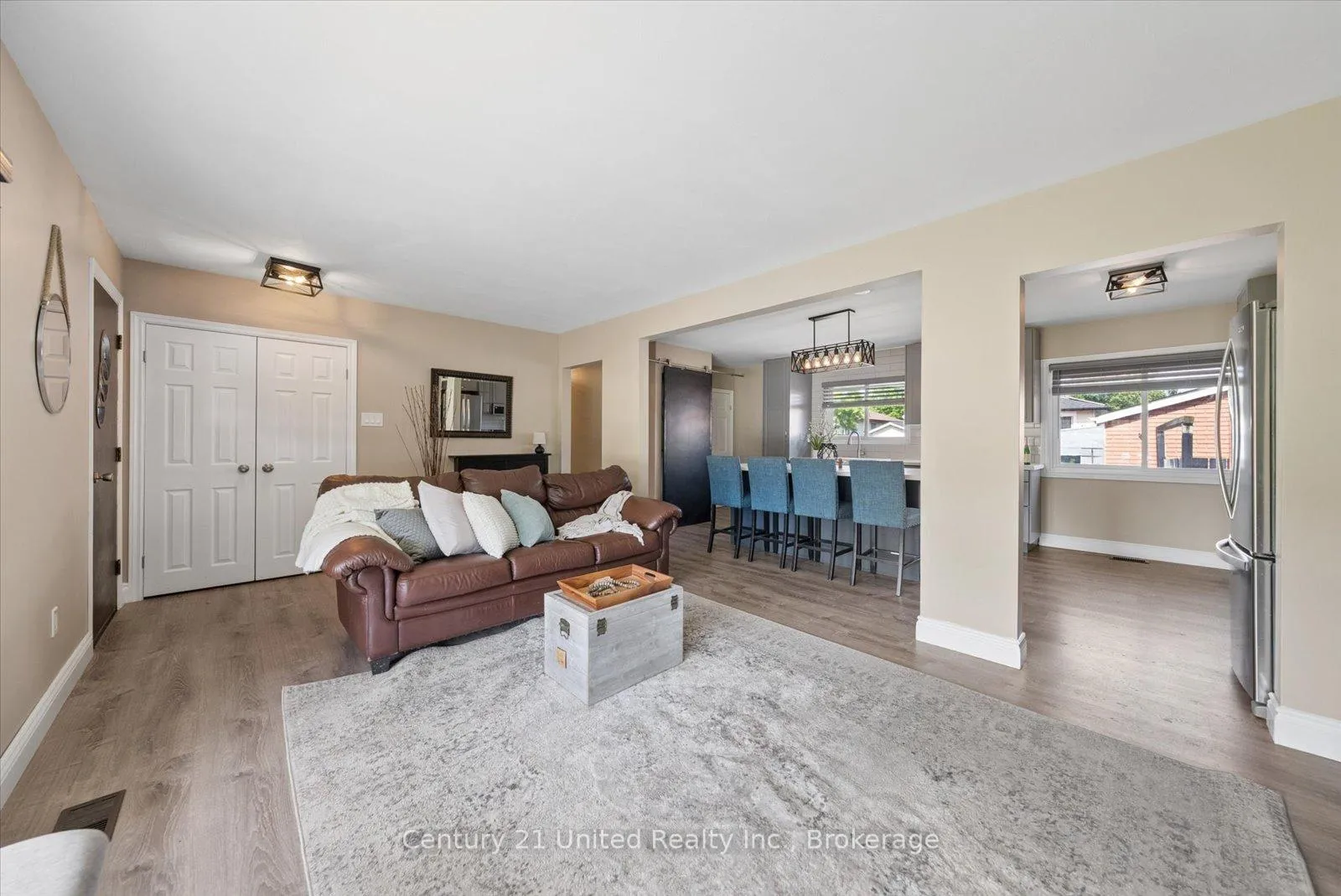 Photo 11 of 534 Robert Road, Peterborough, Otonabee Ward 1 — HOMEH