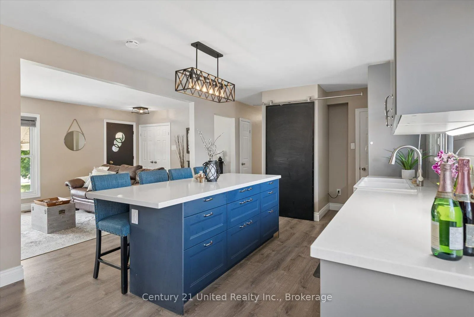 Photo 19 of 534 Robert Road, Peterborough, Otonabee Ward 1 — HOMEH