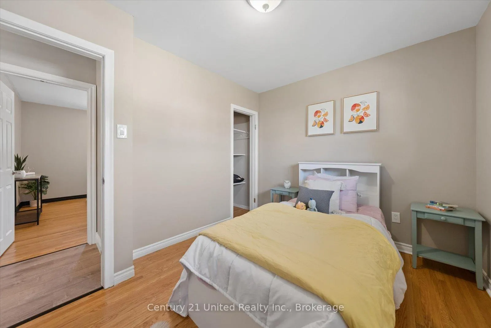 Photo 26 of 534 Robert Road, Peterborough, Otonabee Ward 1 — HOMEH