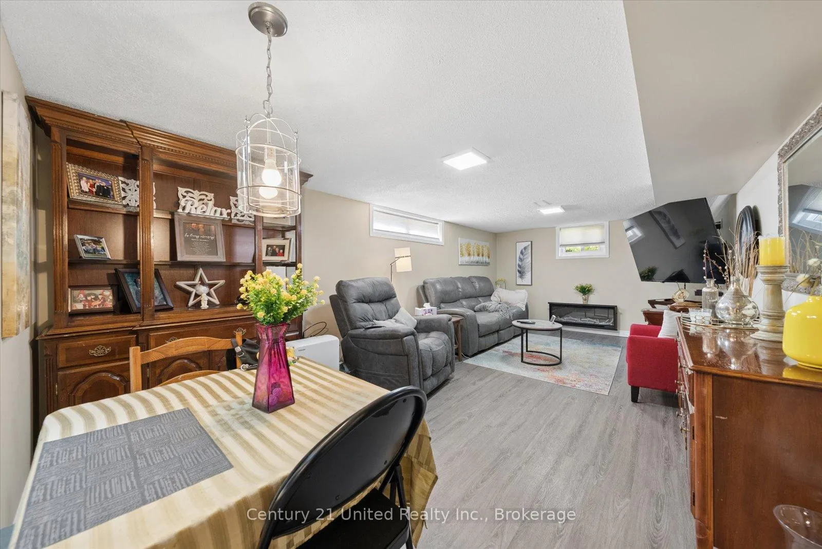 Photo 32 of 534 Robert Road, Peterborough, Otonabee Ward 1 — HOMEH