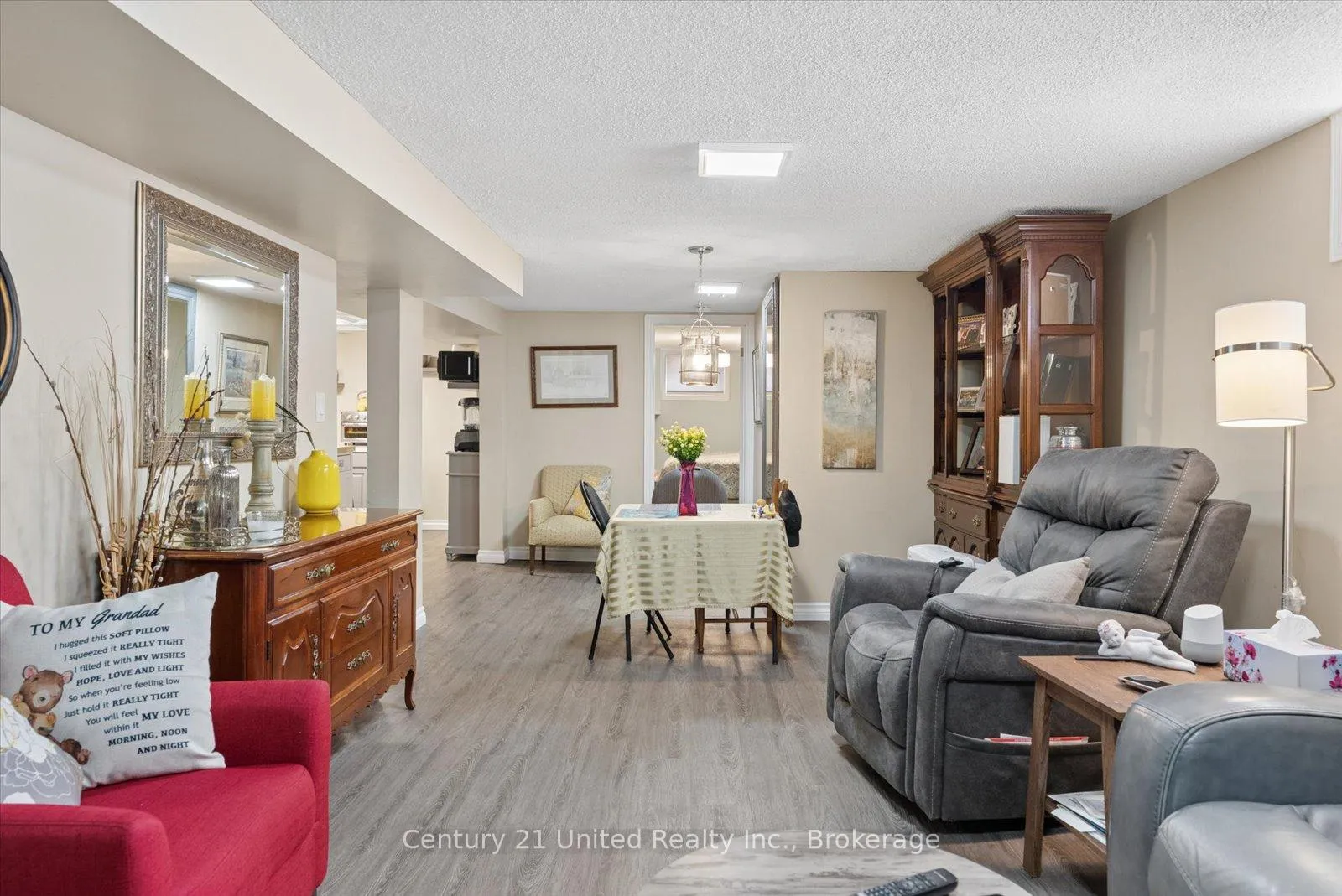 Photo 34 of 534 Robert Road, Peterborough, Otonabee Ward 1 — HOMEH