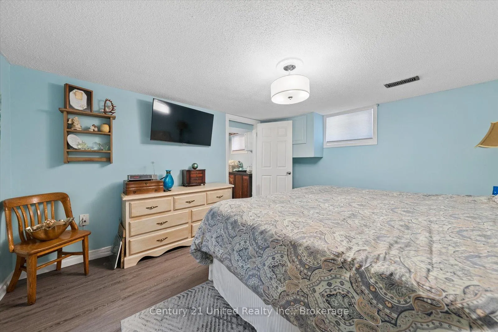 Photo 39 of 534 Robert Road, Peterborough, Otonabee Ward 1 — HOMEH