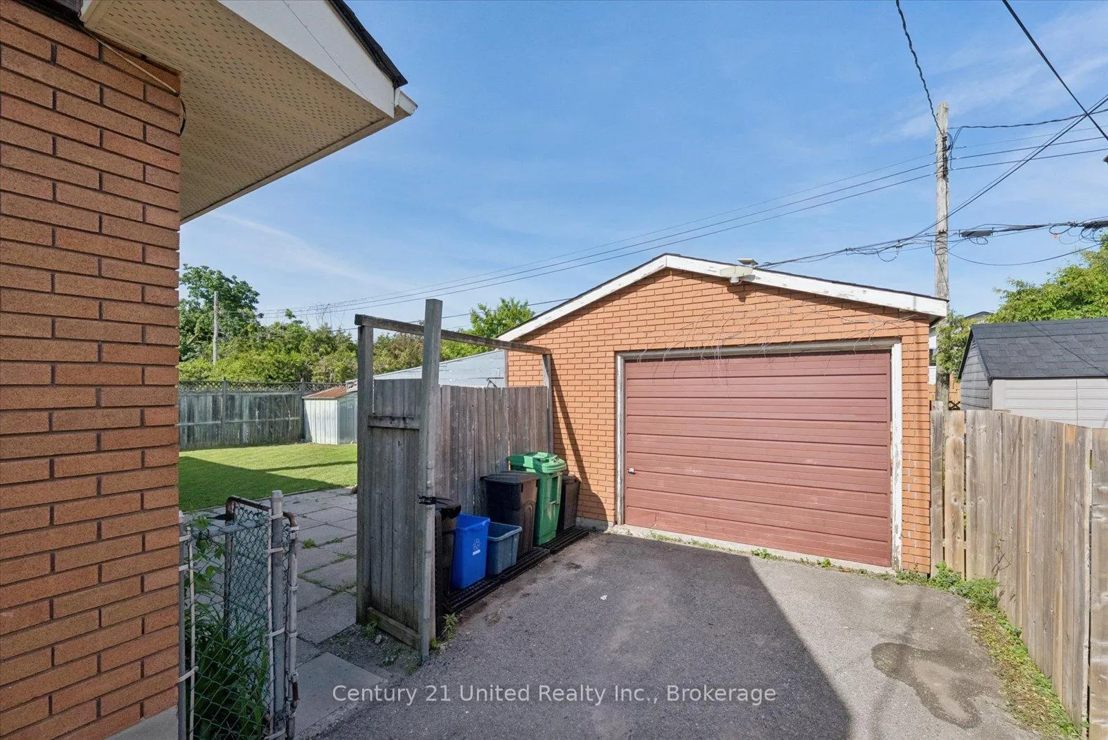 Photo 41 of 534 Robert Road, Peterborough, Otonabee Ward 1 — HOMEH