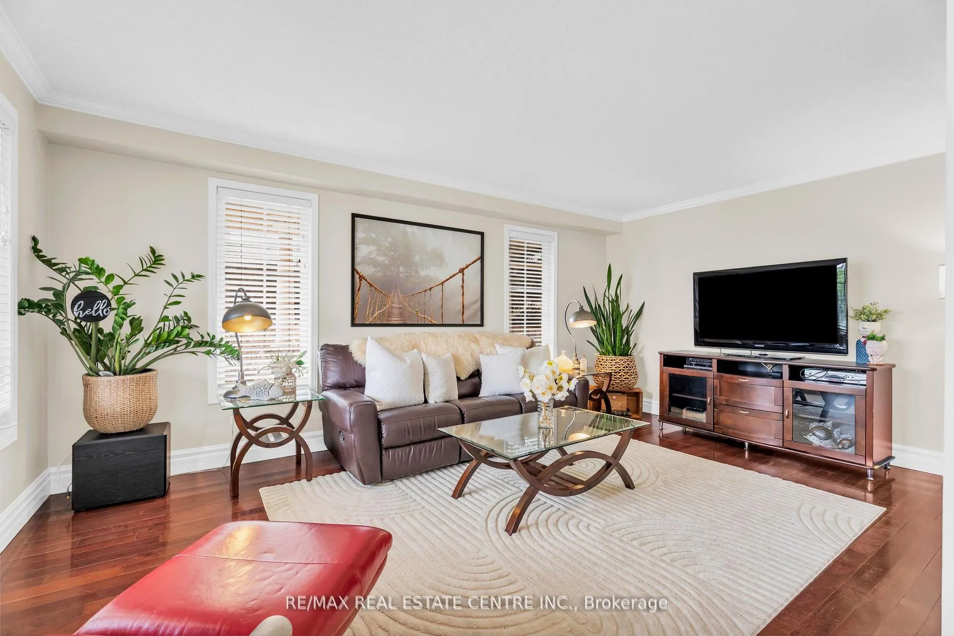 Photo 7 of 11 Chapman Road, Orangeville — HOMEH