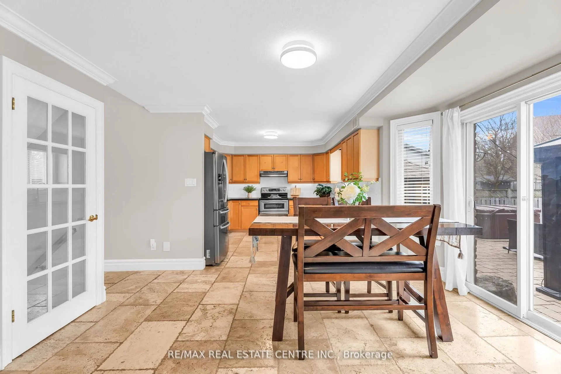 Photo 9 of 11 Chapman Road, Orangeville — HOMEH
