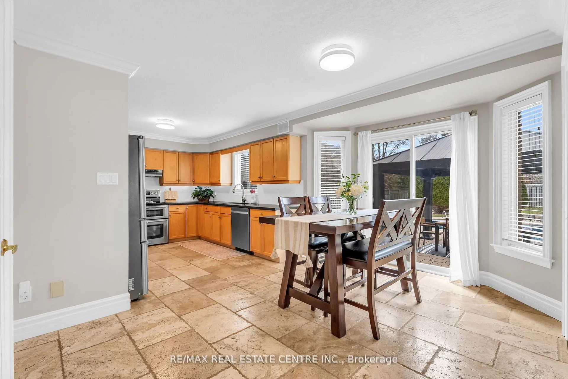 Photo 10 of 11 Chapman Road, Orangeville — HOMEH