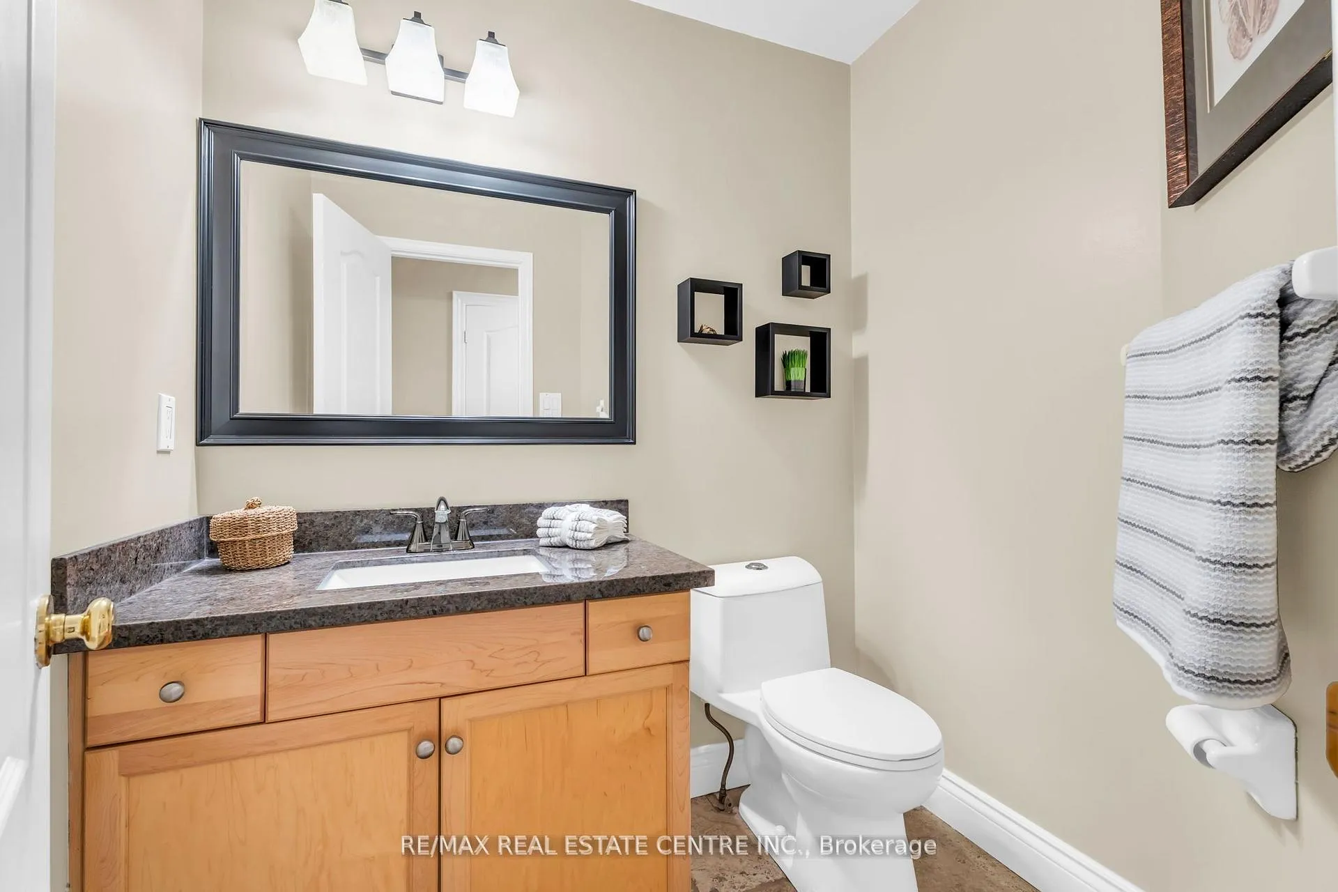 Photo 18 of 11 Chapman Road, Orangeville — HOMEH
