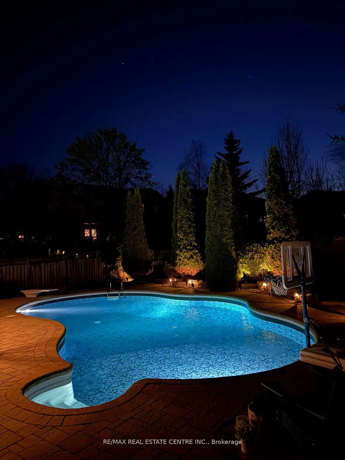 Photo 46 of 11 Chapman Road, Orangeville — HOMEH