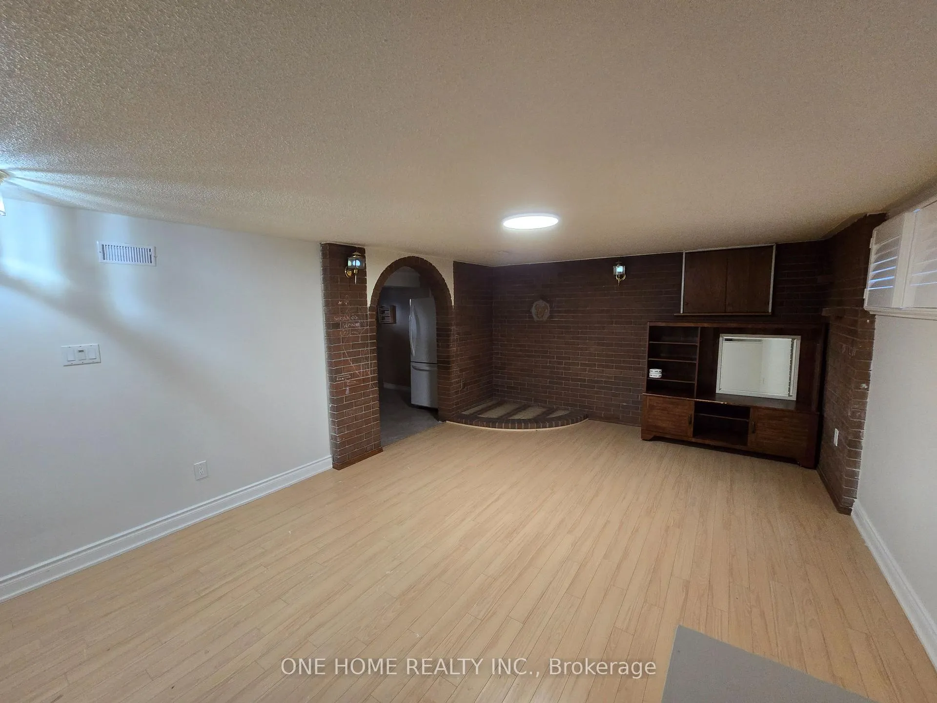 Photo 24 of 223 Elmwood Road, Oakville, Central — HOMEH