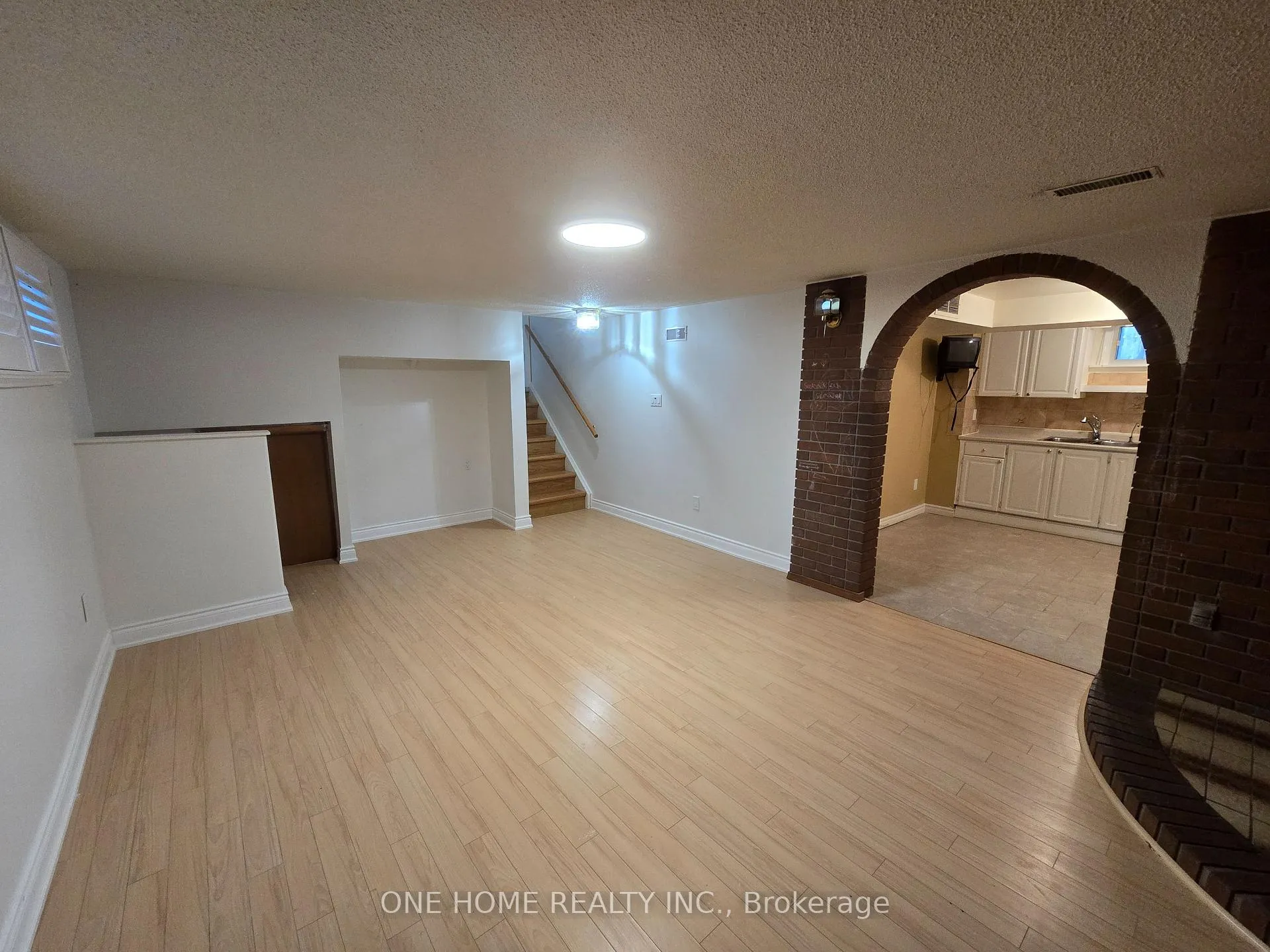 Photo 26 of 223 Elmwood Road, Oakville, Central — HOMEH