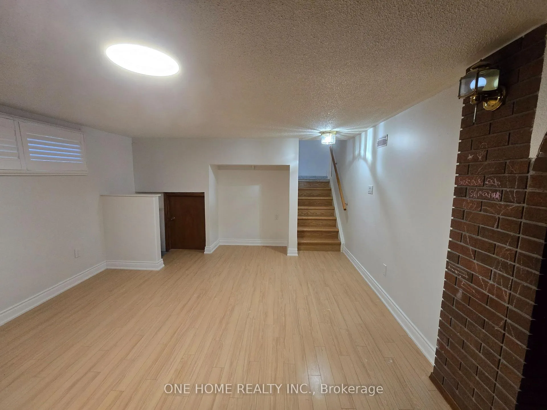 Photo 27 of 223 Elmwood Road, Oakville, Central — HOMEH