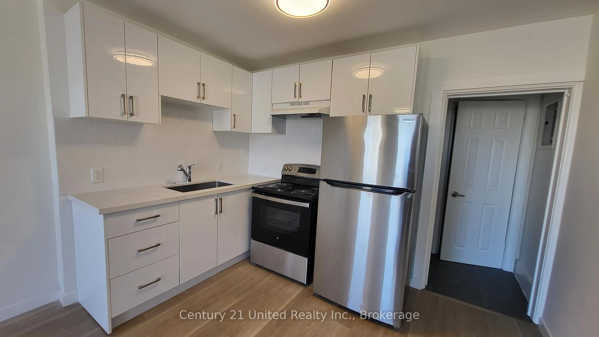 Photo 5 of Unit 1, 172.5 Hunter Street W, Peterborough, Town Ward 3 — HOMEH