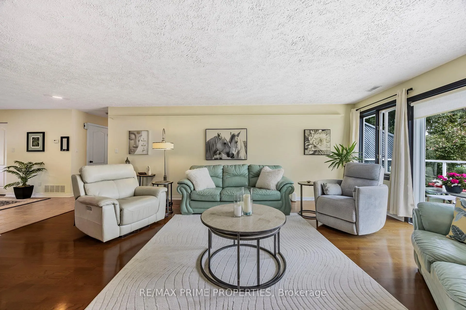 Photo 6 of Unit 201, 585 Atherley Road, Orillia — HOMEH