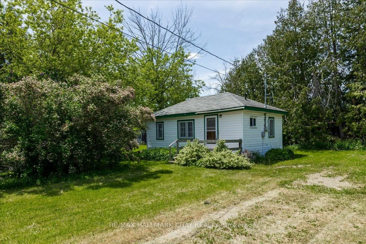 Photo 2 of 1056 Ewart Street, Innisfil, Rural Innisfil — HOMEH